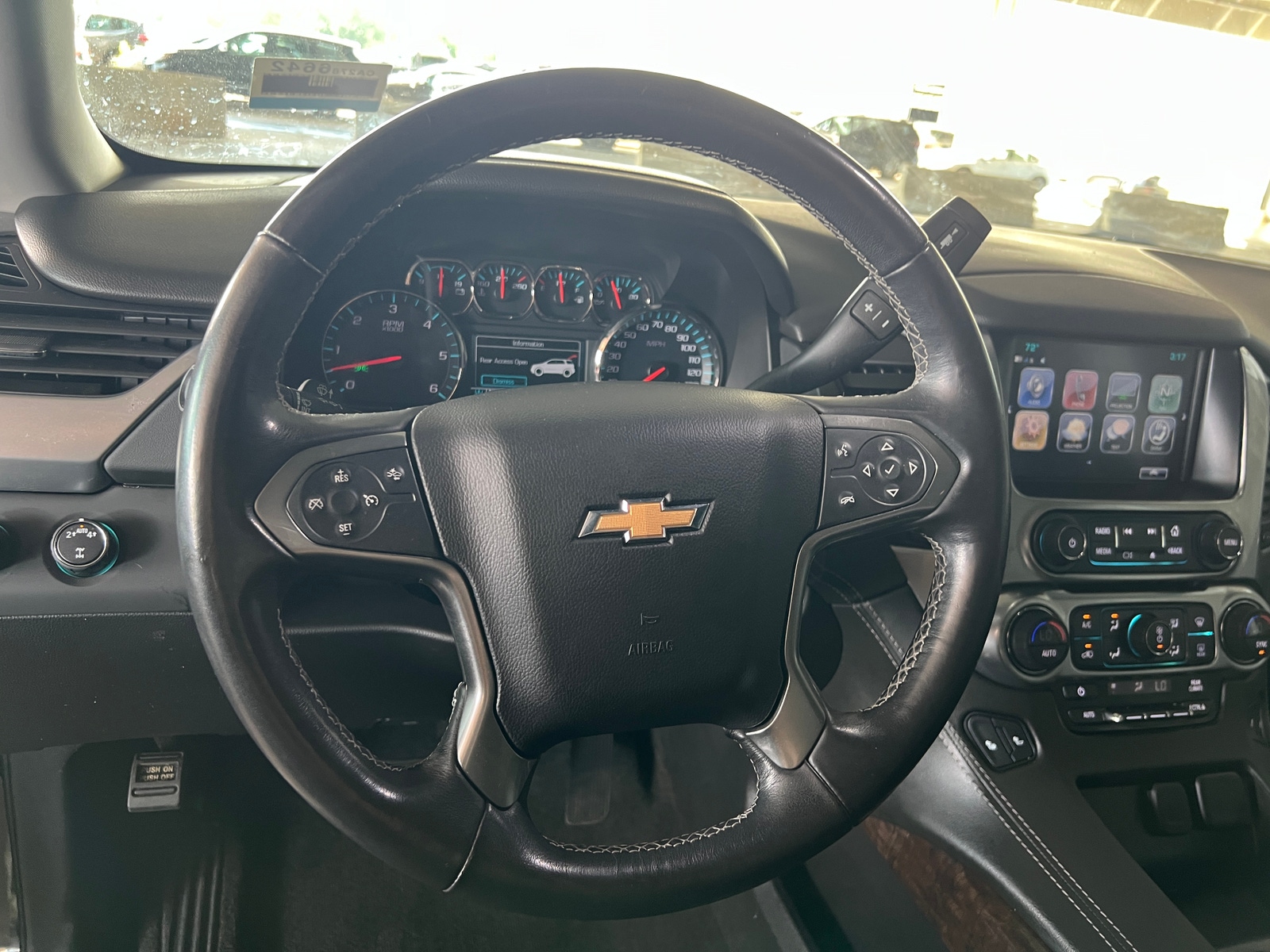 Thumbnail: 2018 Chevrolet Tahoe - 4