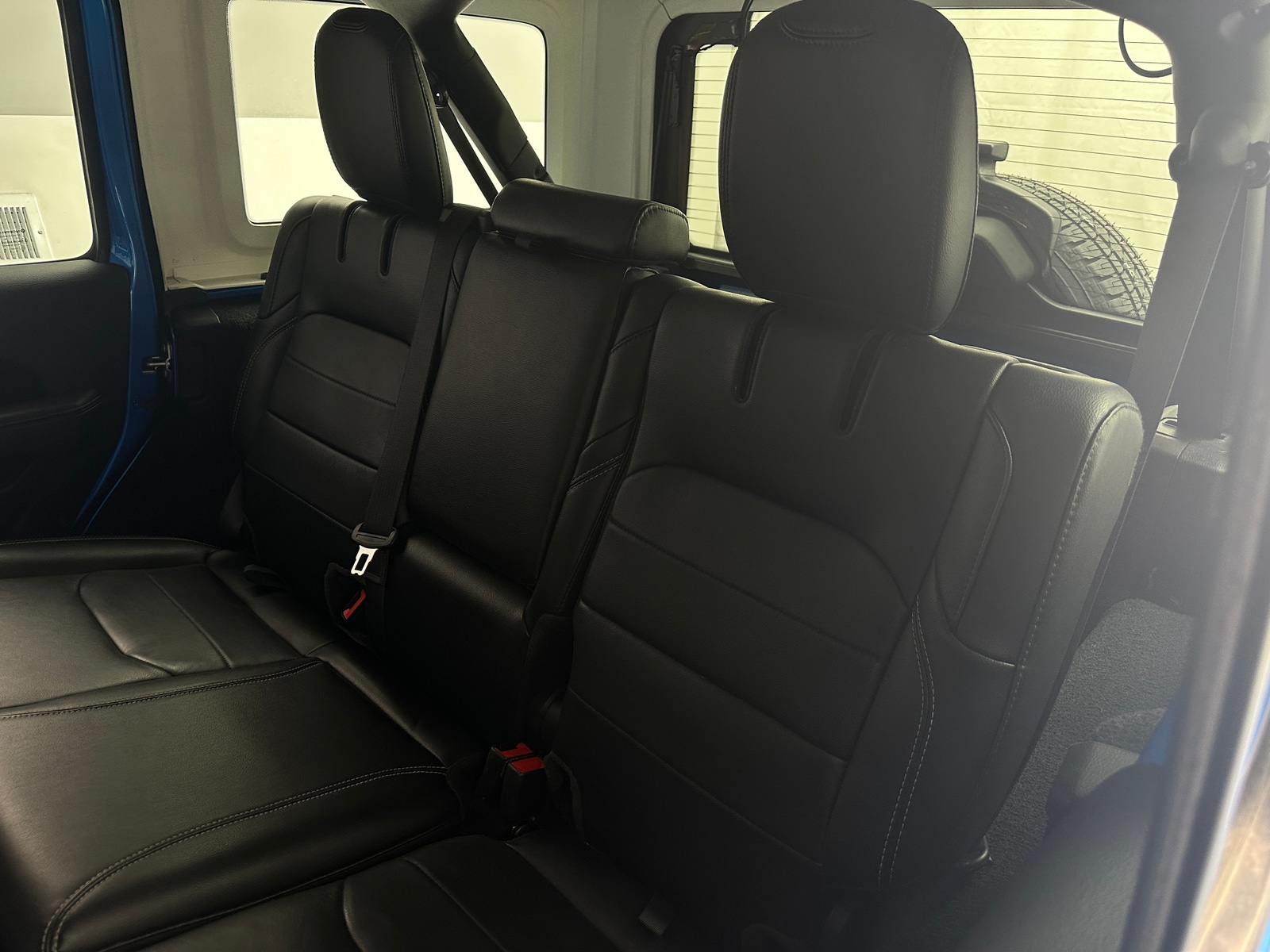 Thumbnail: 2022 Jeep Wrangler - 6