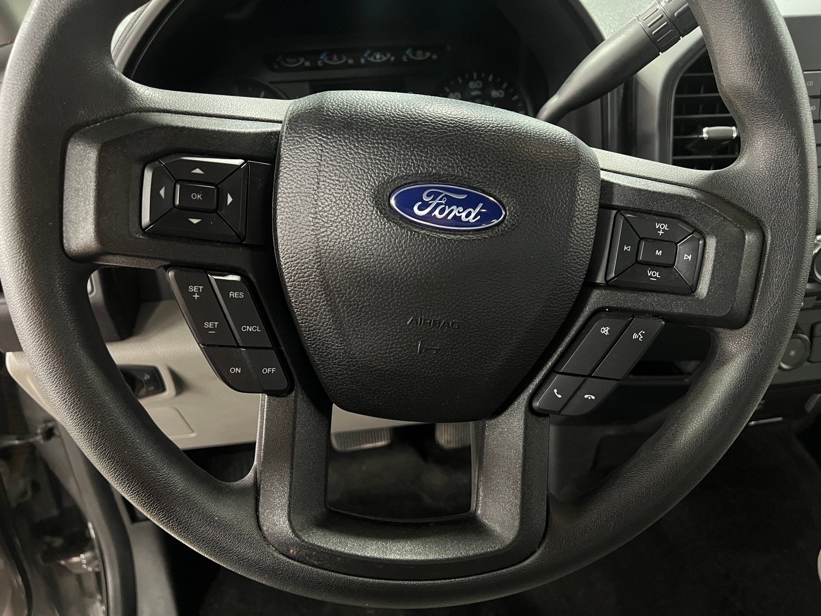 Thumbnail: 2017 Ford Econoline - 5