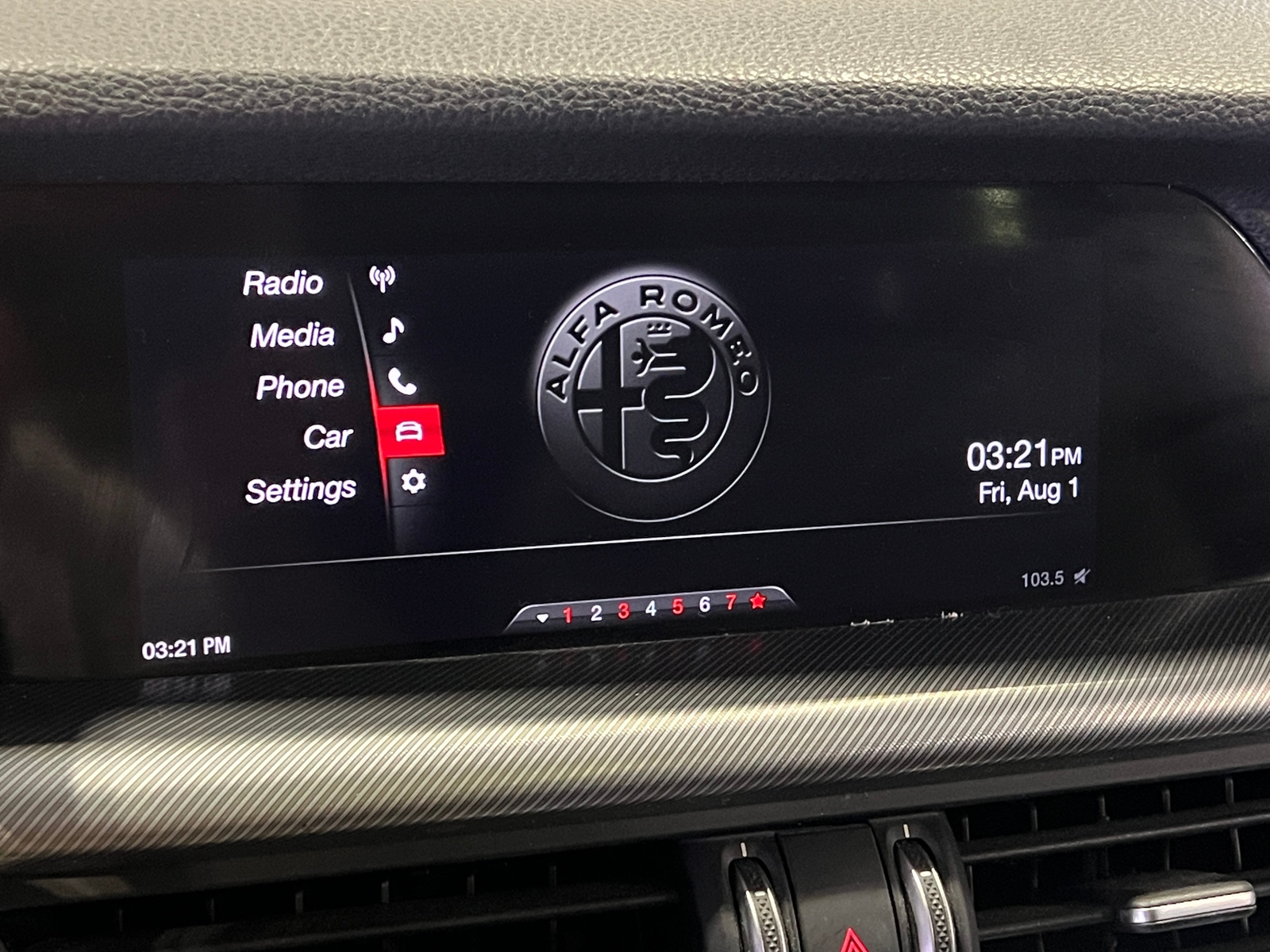 Thumbnail: 2019 Alfa Romeo Stelvio - 3