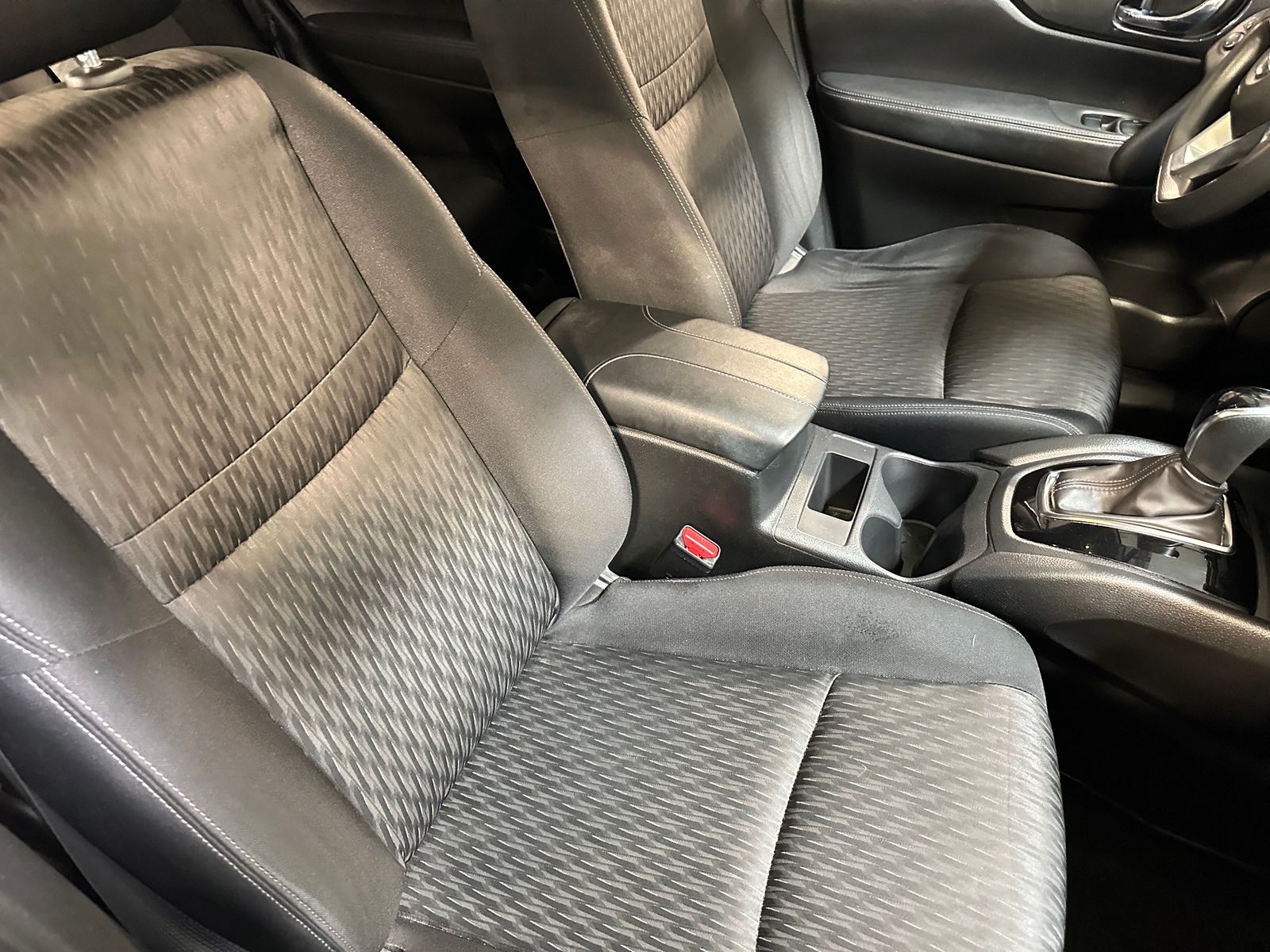 Thumbnail: 2017 Nissan Rogue - 2