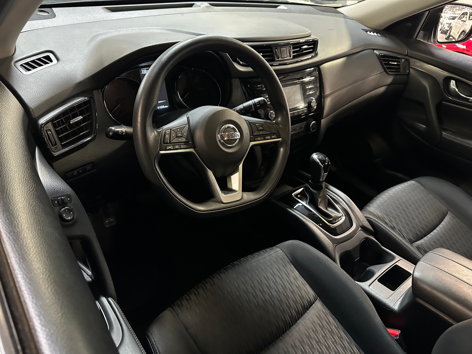 Thumbnail: 2017 Nissan Rogue - 3
