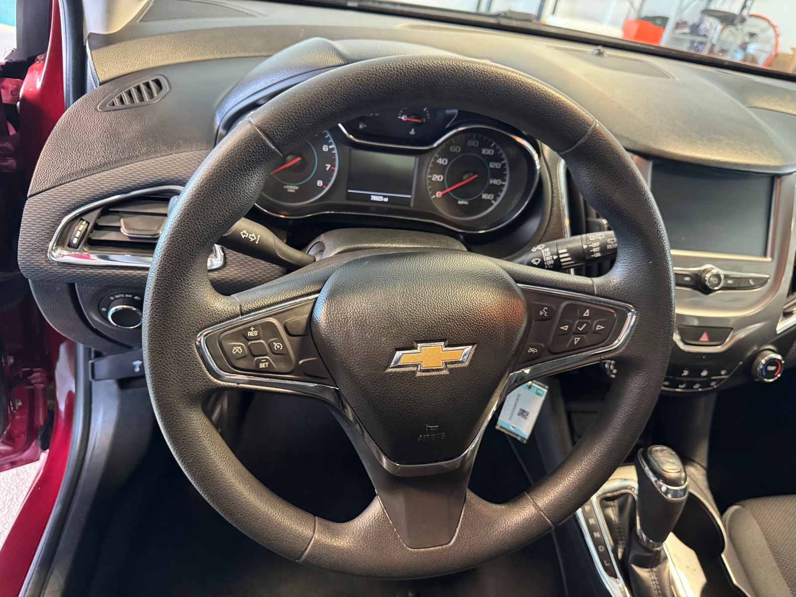 Thumbnail: 2017 Chevrolet Cruze - 5
