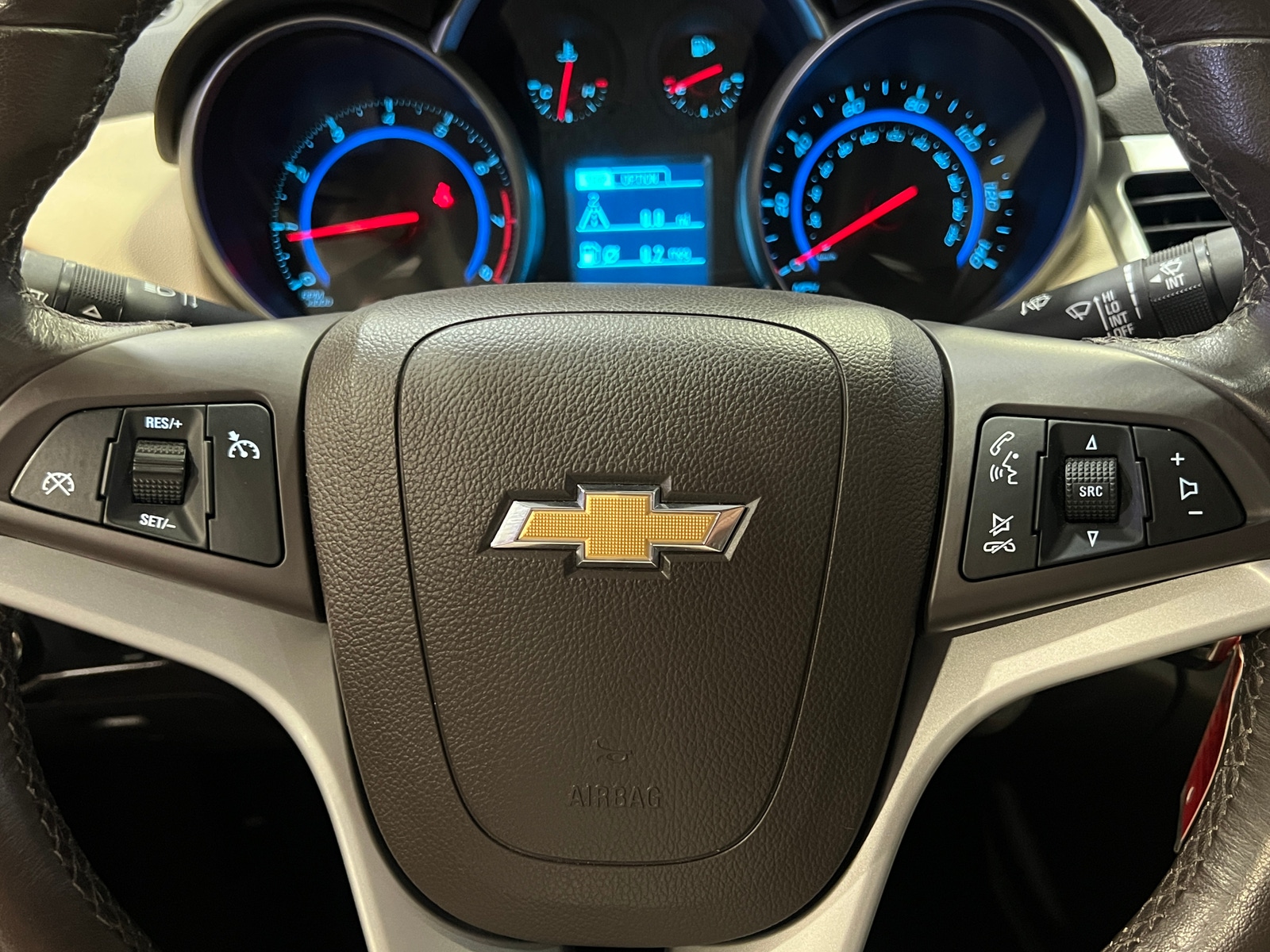Thumbnail: 2015 Chevrolet Cruze - 4