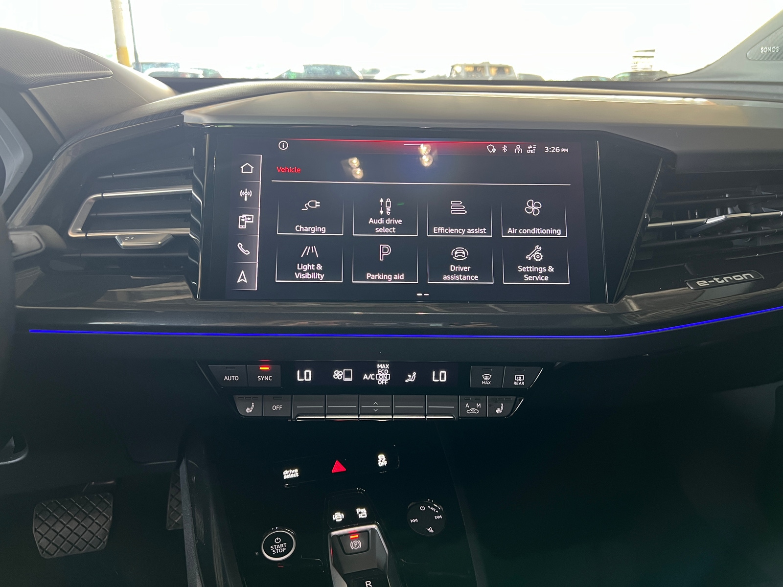 Thumbnail: 2023 Audi Q4 e-tron - 3
