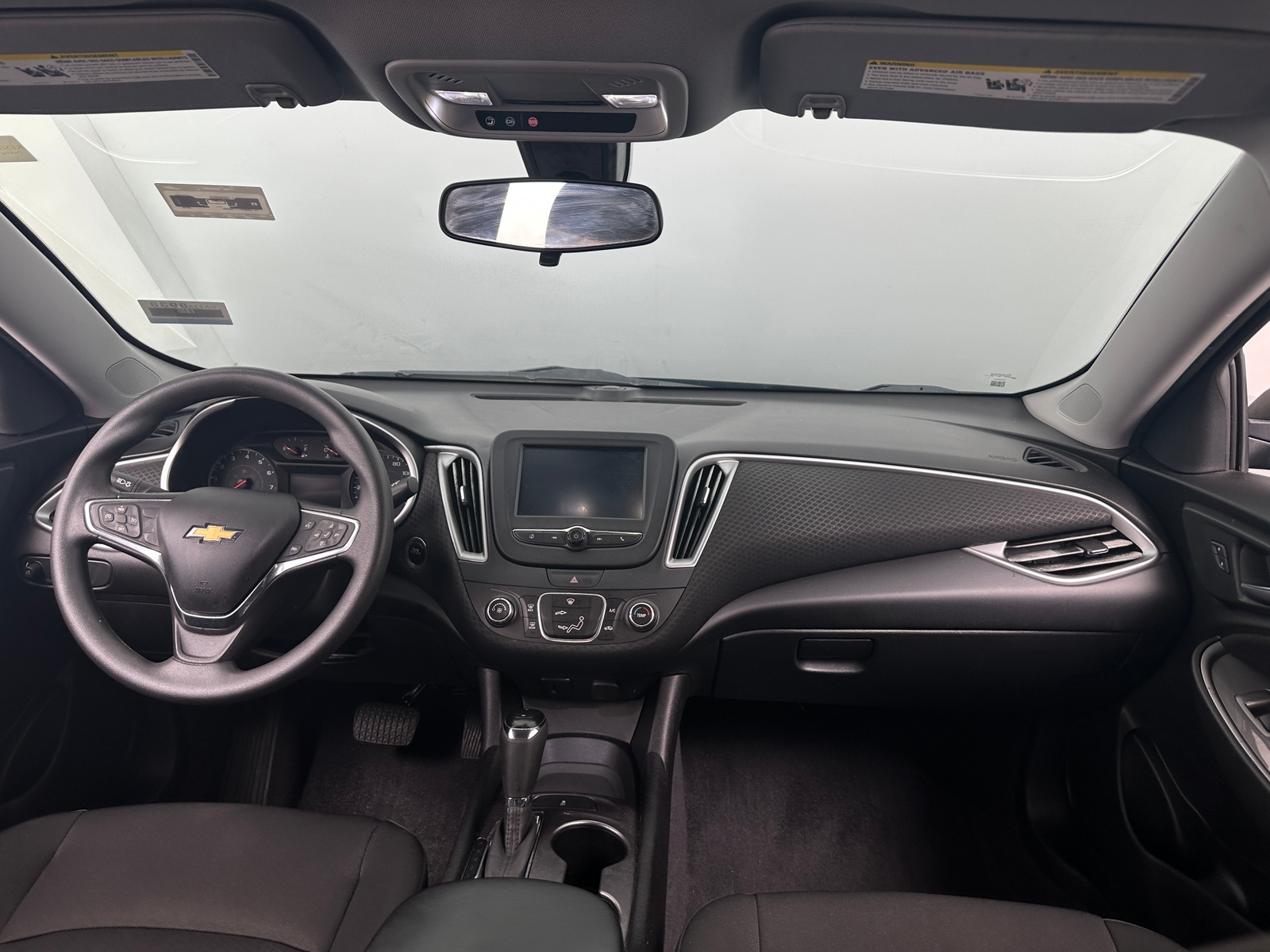 Thumbnail: 2018 Chevrolet Malibu - 3