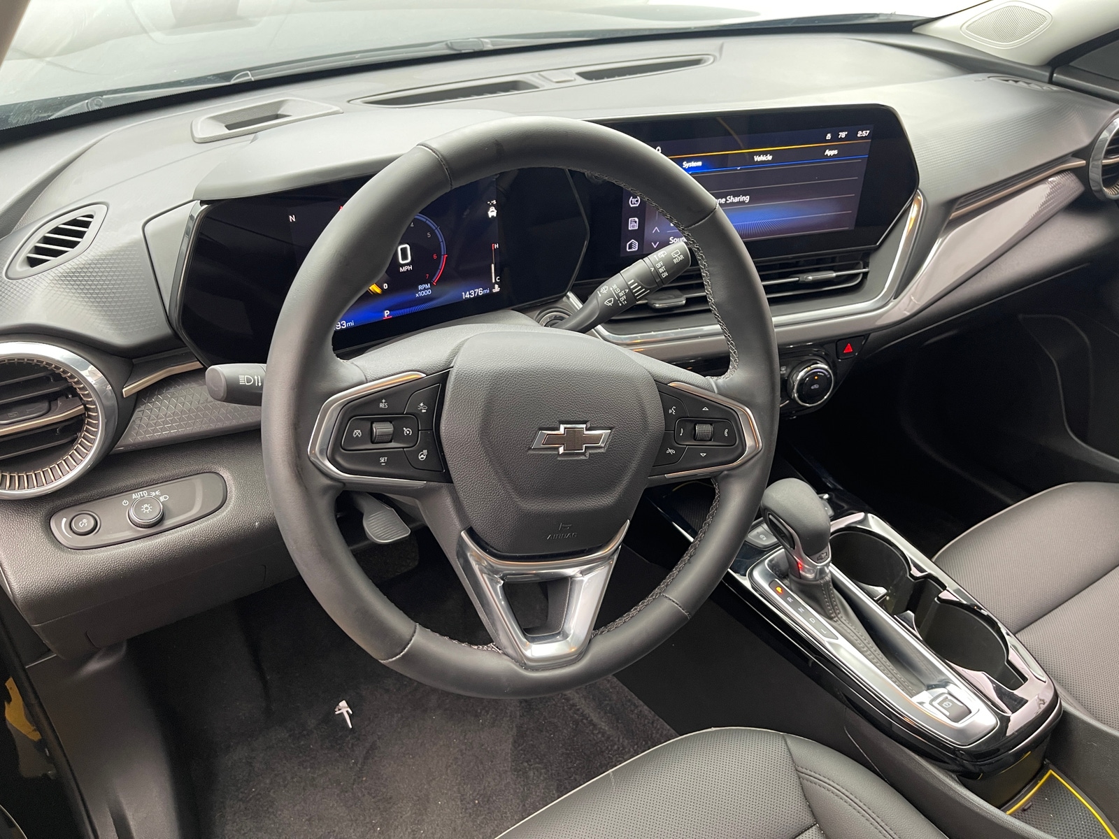 Thumbnail: 2024 Chevrolet Trax - 2