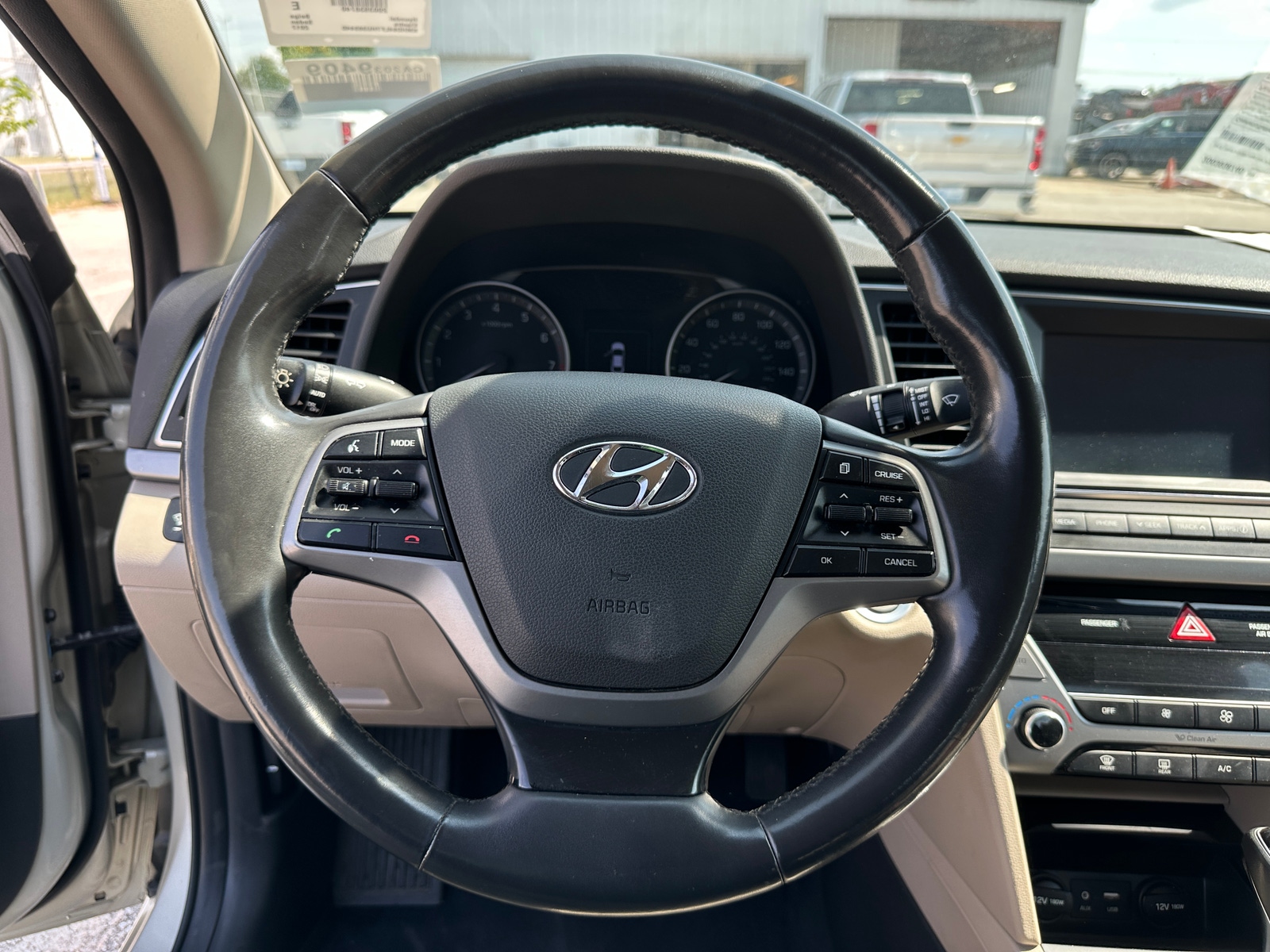 Thumbnail: 2017 Hyundai Elantra - 4