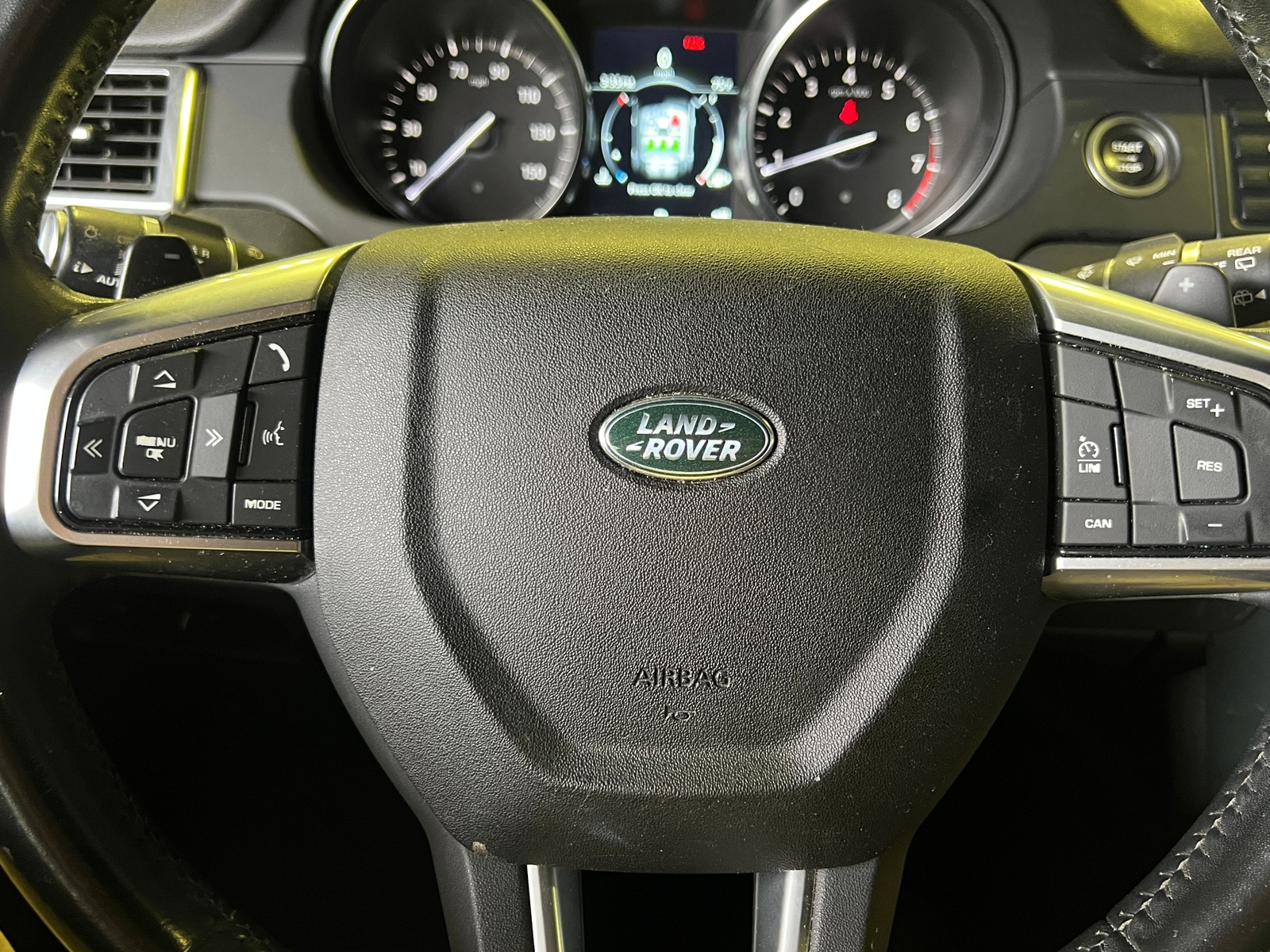 Thumbnail: 2019 Land Rover Discovery Sport - 4