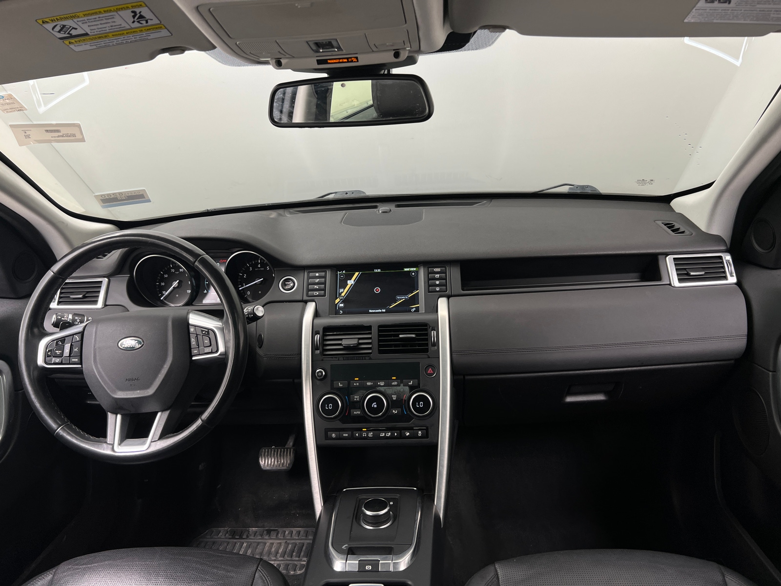 Thumbnail: 2019 Land Rover Discovery Sport - 2