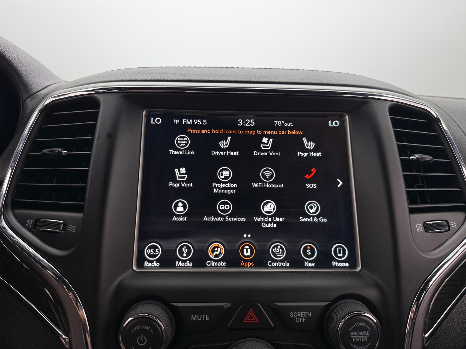 Thumbnail: 2018 Jeep Grand Cherokee - 3