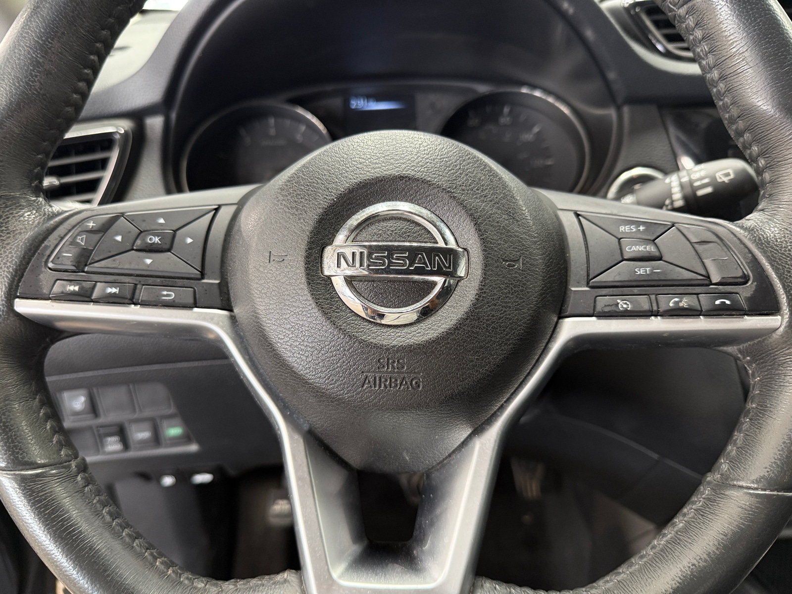 Thumbnail: 2017 Nissan Rogue - 5