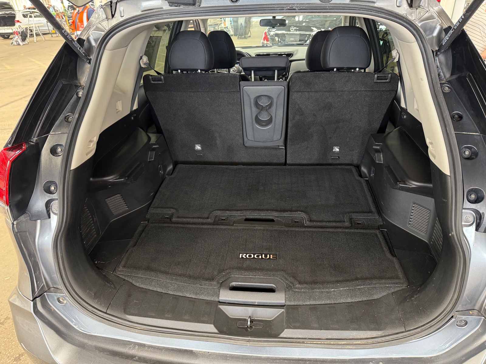 Thumbnail: 2017 Nissan Rogue - 7