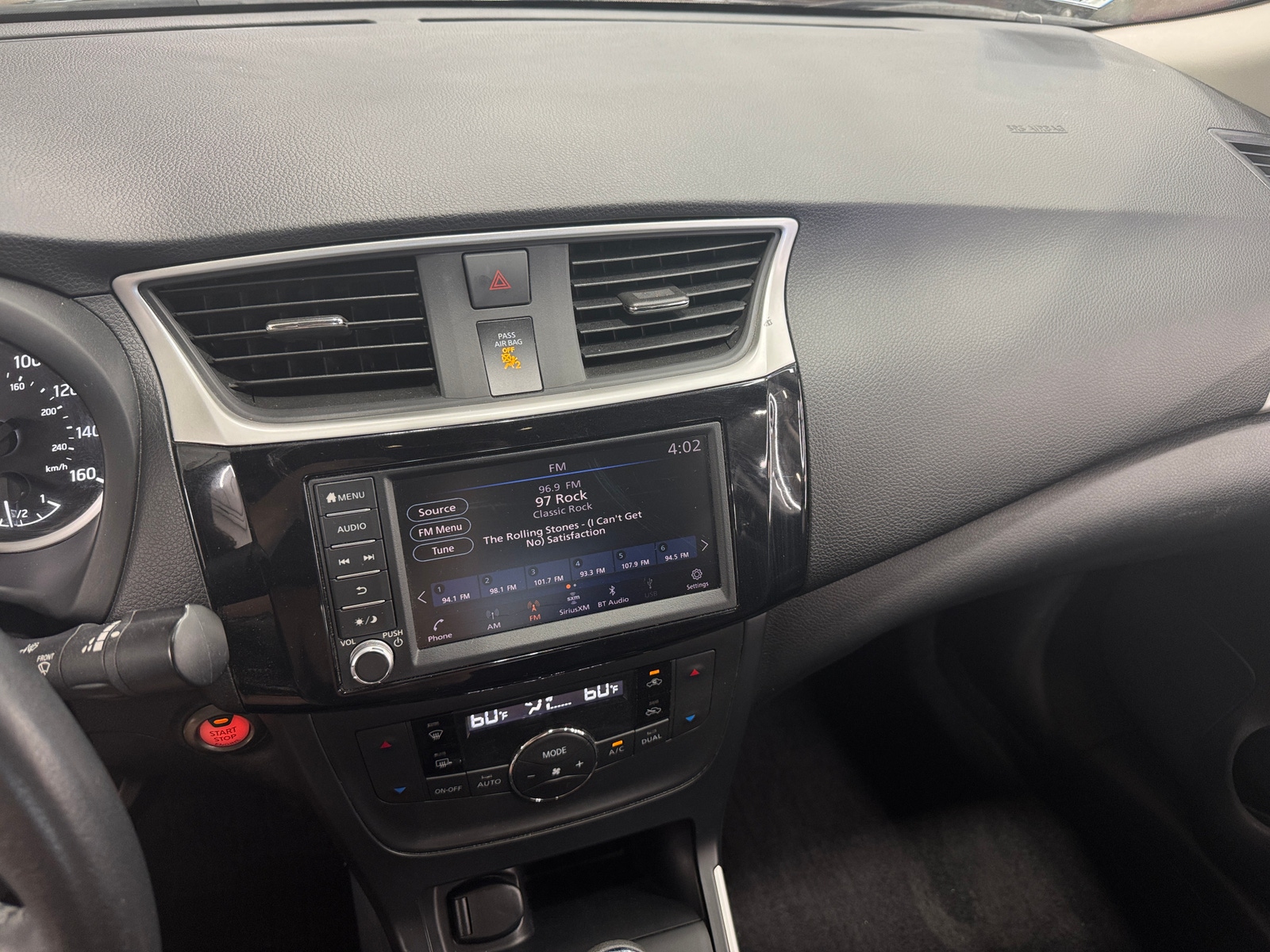 Thumbnail: 2019 Nissan Sentra - 3