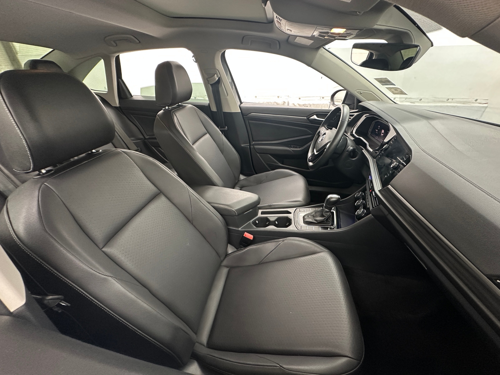 Thumbnail: 2019 Volkswagen Jetta - 2