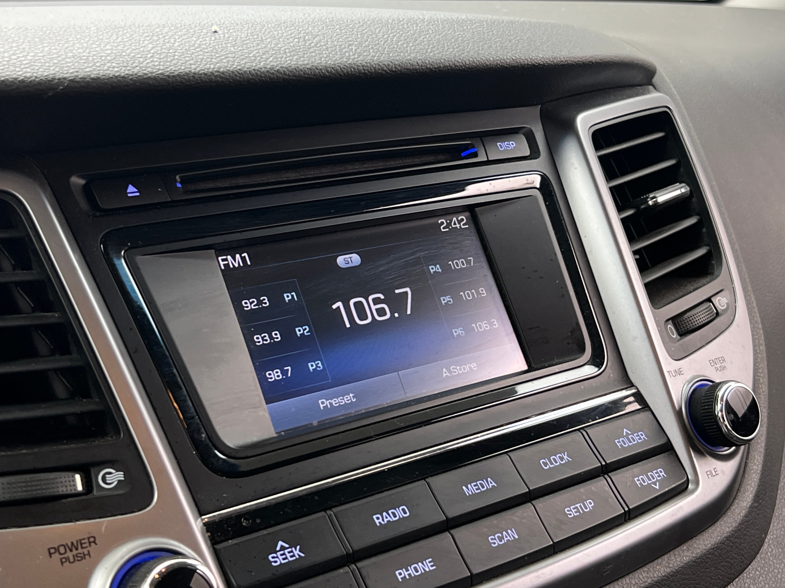 Thumbnail: 2018 Hyundai Tucson - 4