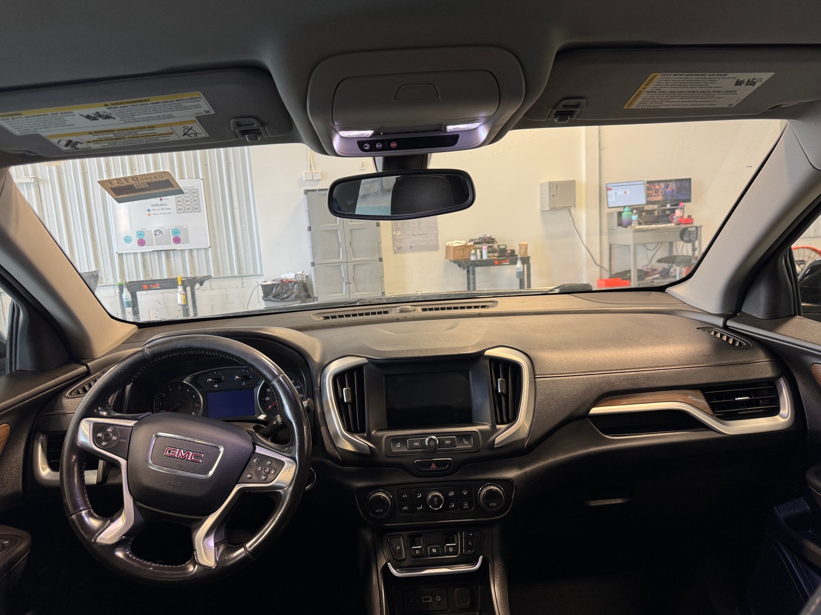 Thumbnail: 2019 GMC Terrain - 3
