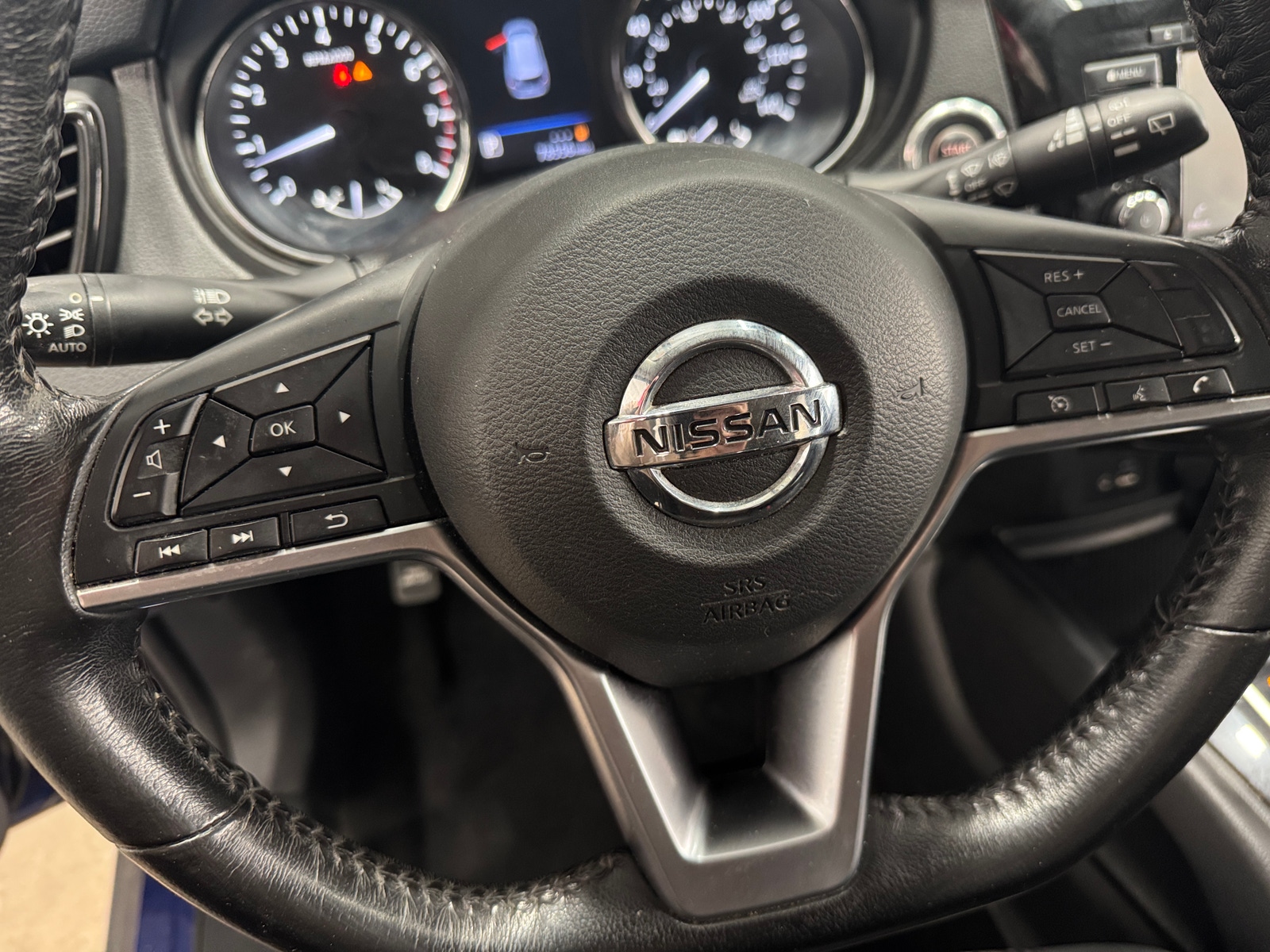 Thumbnail: 2018 Nissan Rogue - 4