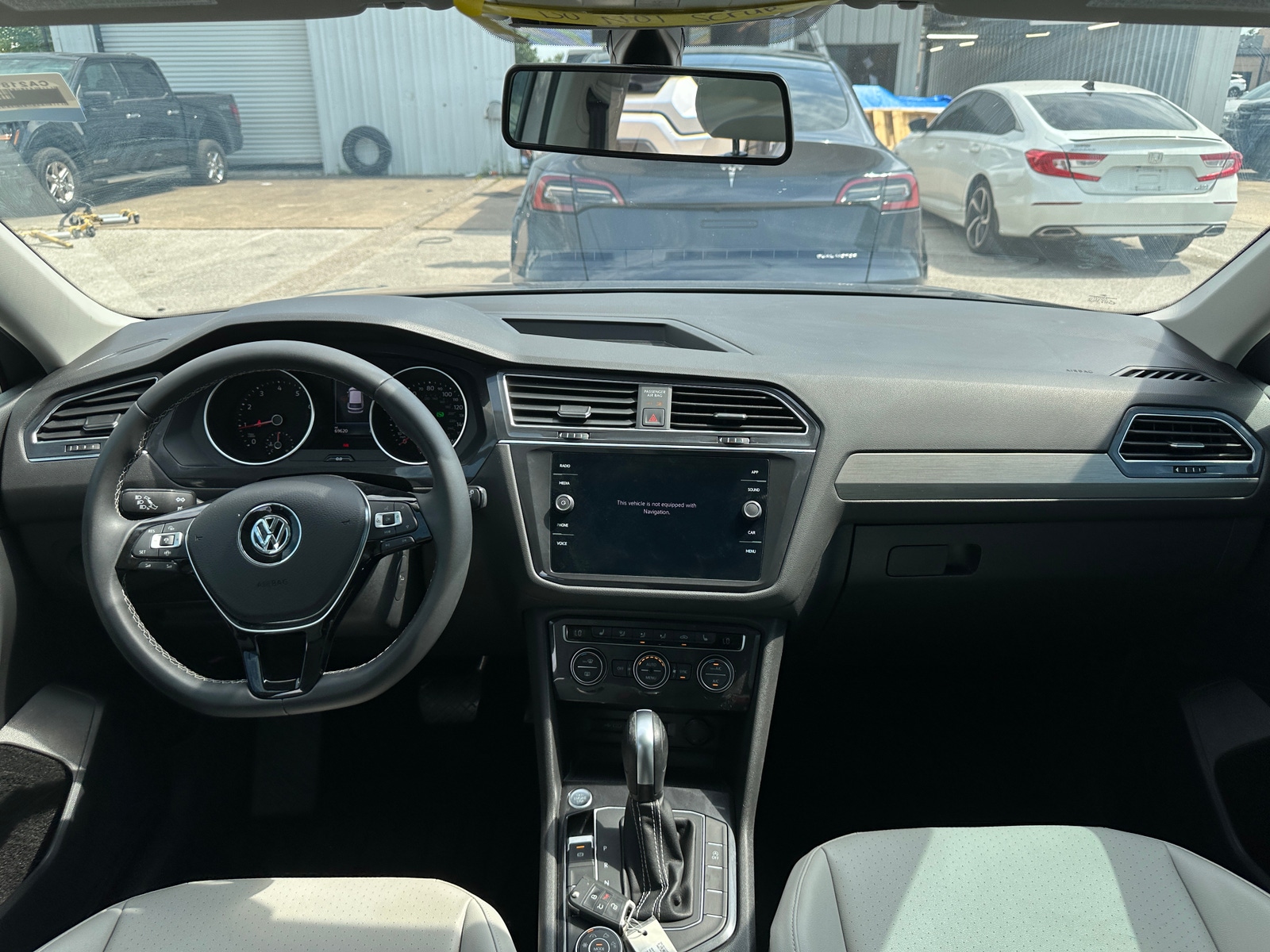 Thumbnail: 2021 Volkswagen Tiguan - 2