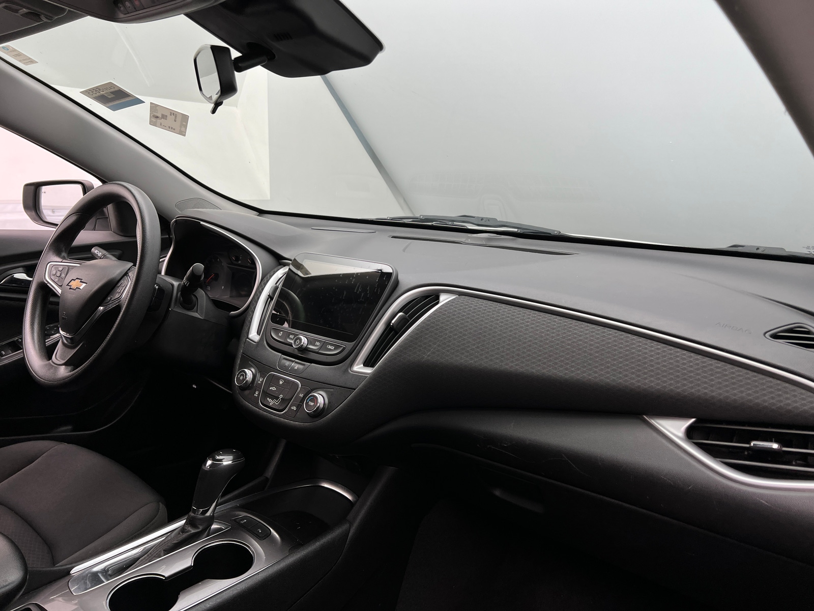 Thumbnail: 2020 Chevrolet Malibu - 3
