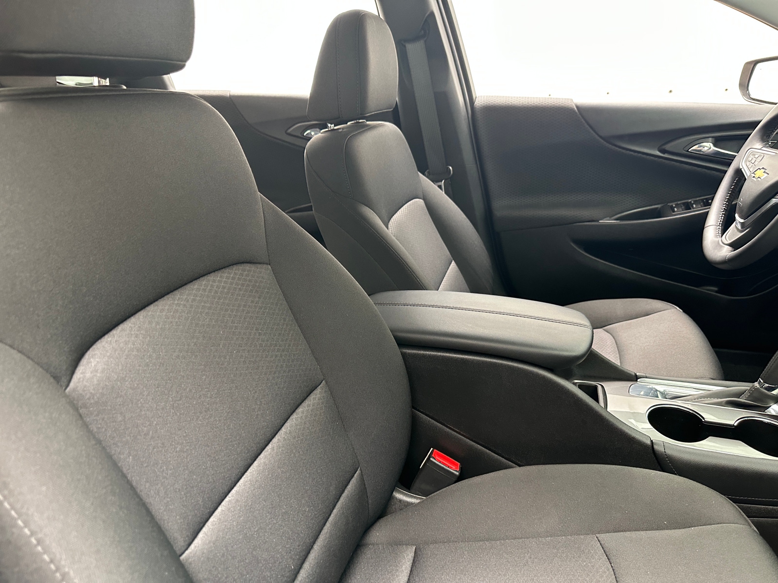Thumbnail: 2018 Chevrolet Malibu - 2