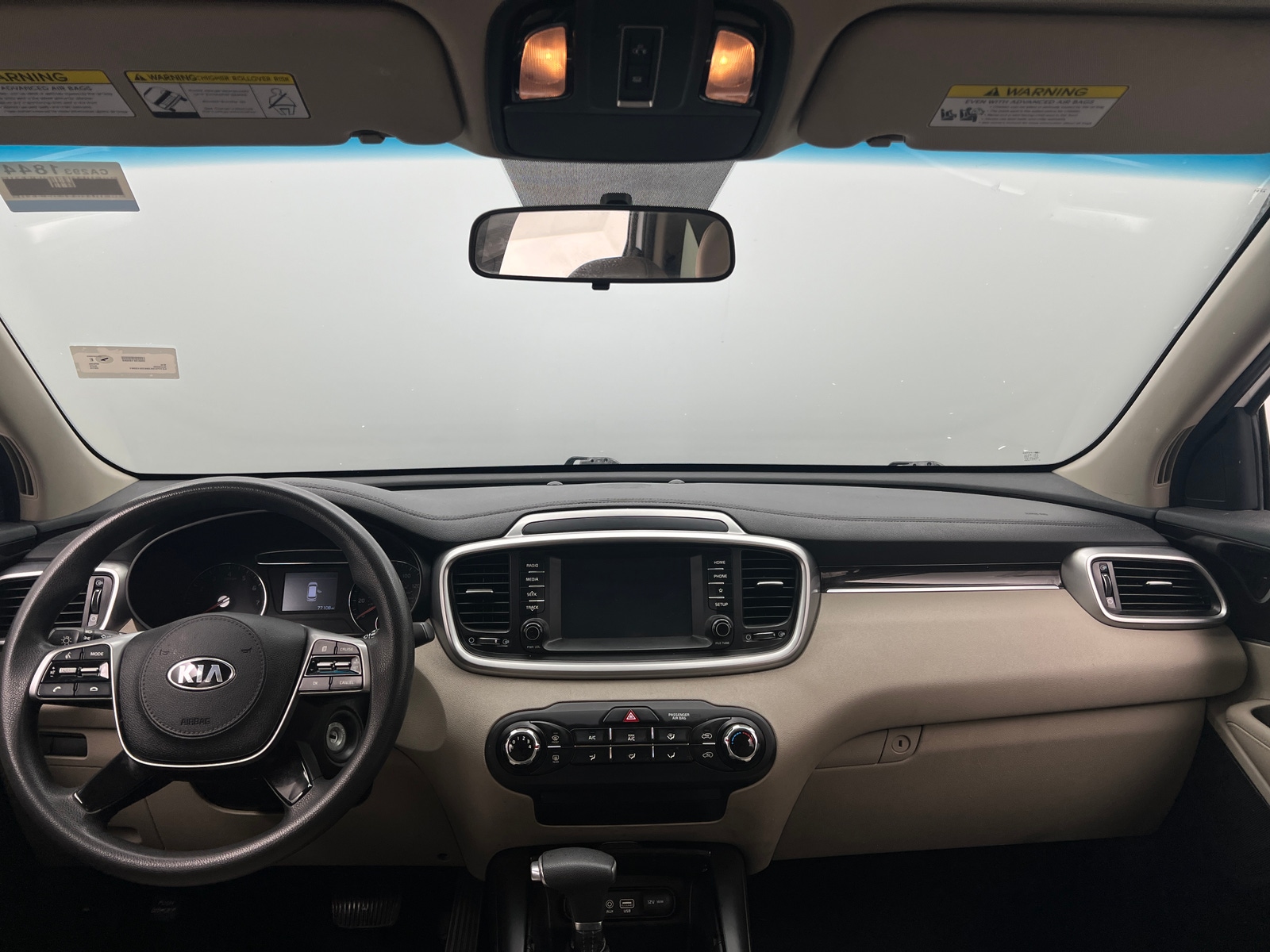 Thumbnail: 2019 Kia Sorento - 3