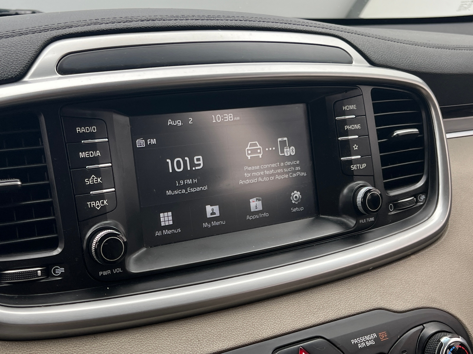 Thumbnail: 2019 Kia Sorento - 4