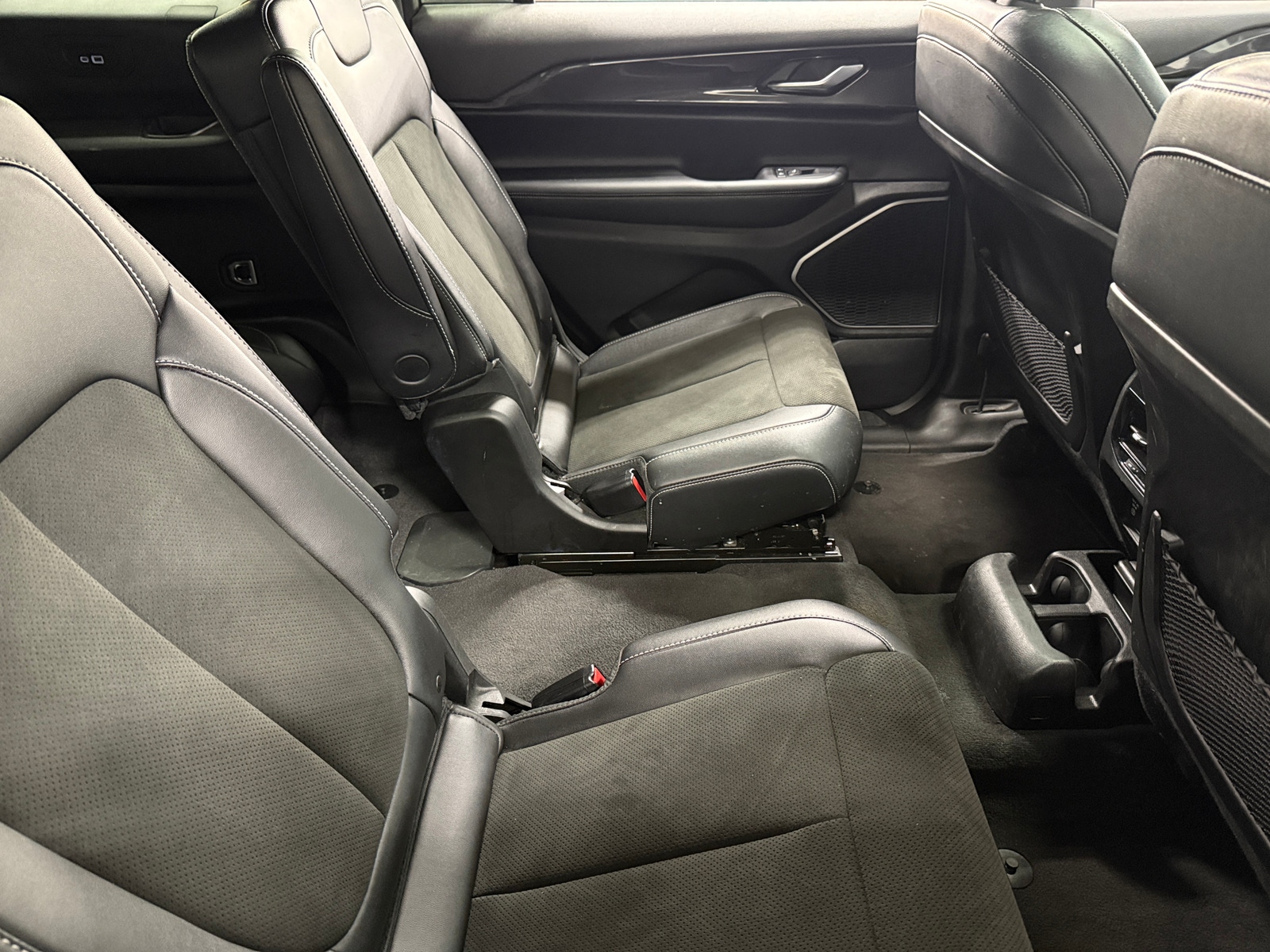 Thumbnail: 2022 Jeep Grand Cherokee L - 5