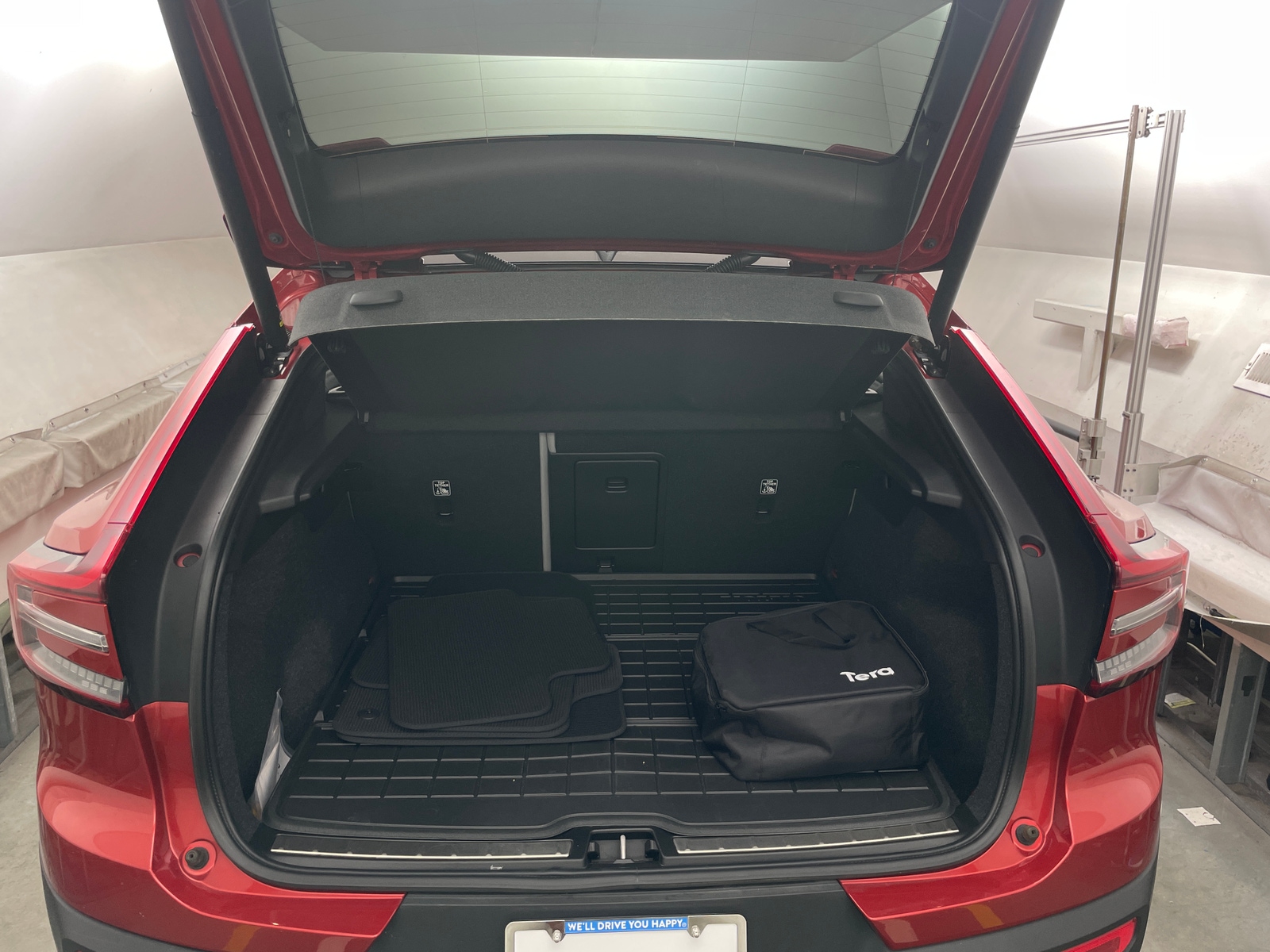 Thumbnail: 2023 Volvo C40 - 7