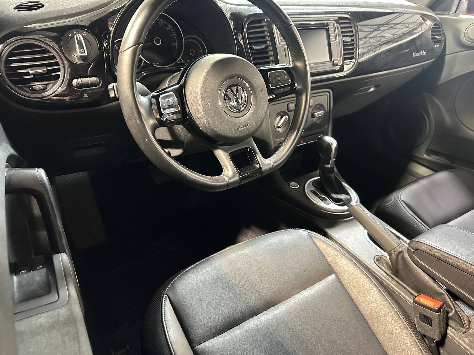 Thumbnail: 2018 Volkswagen Beetle - 3