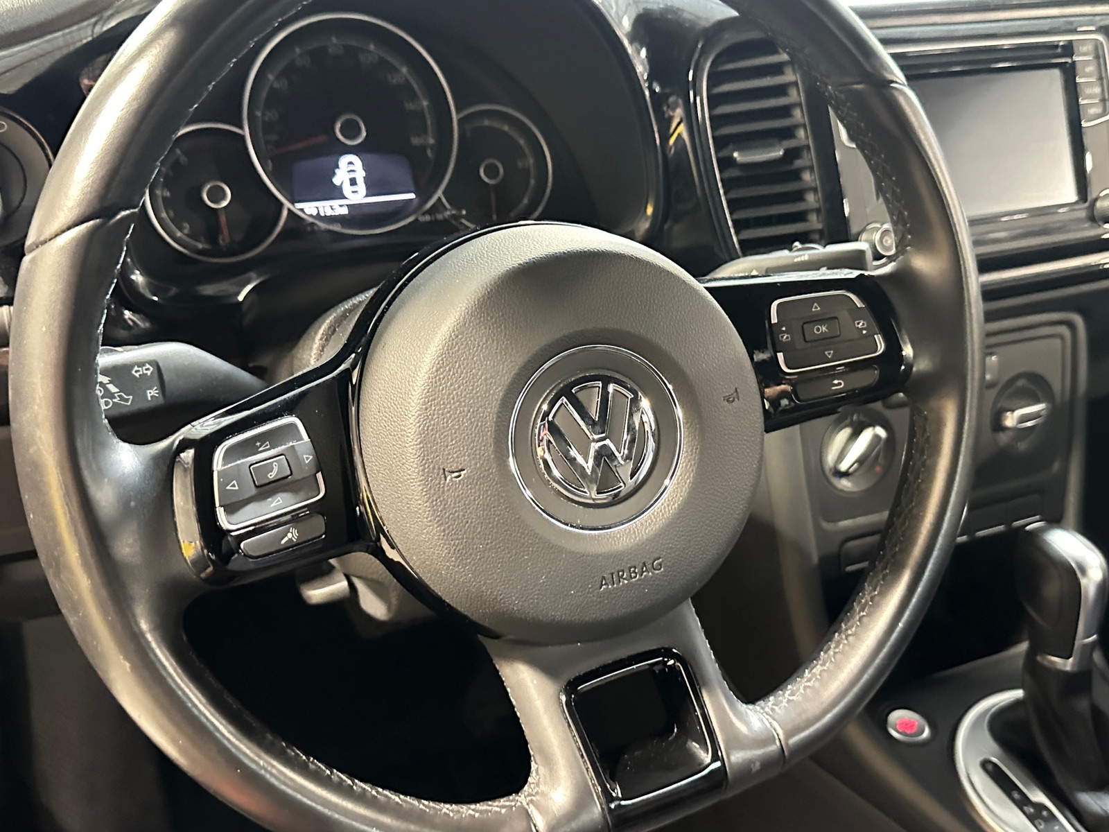 Thumbnail: 2018 Volkswagen Beetle - 5