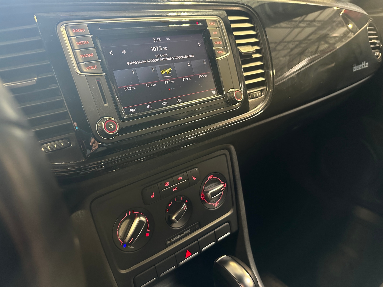 Thumbnail: 2018 Volkswagen Beetle - 4