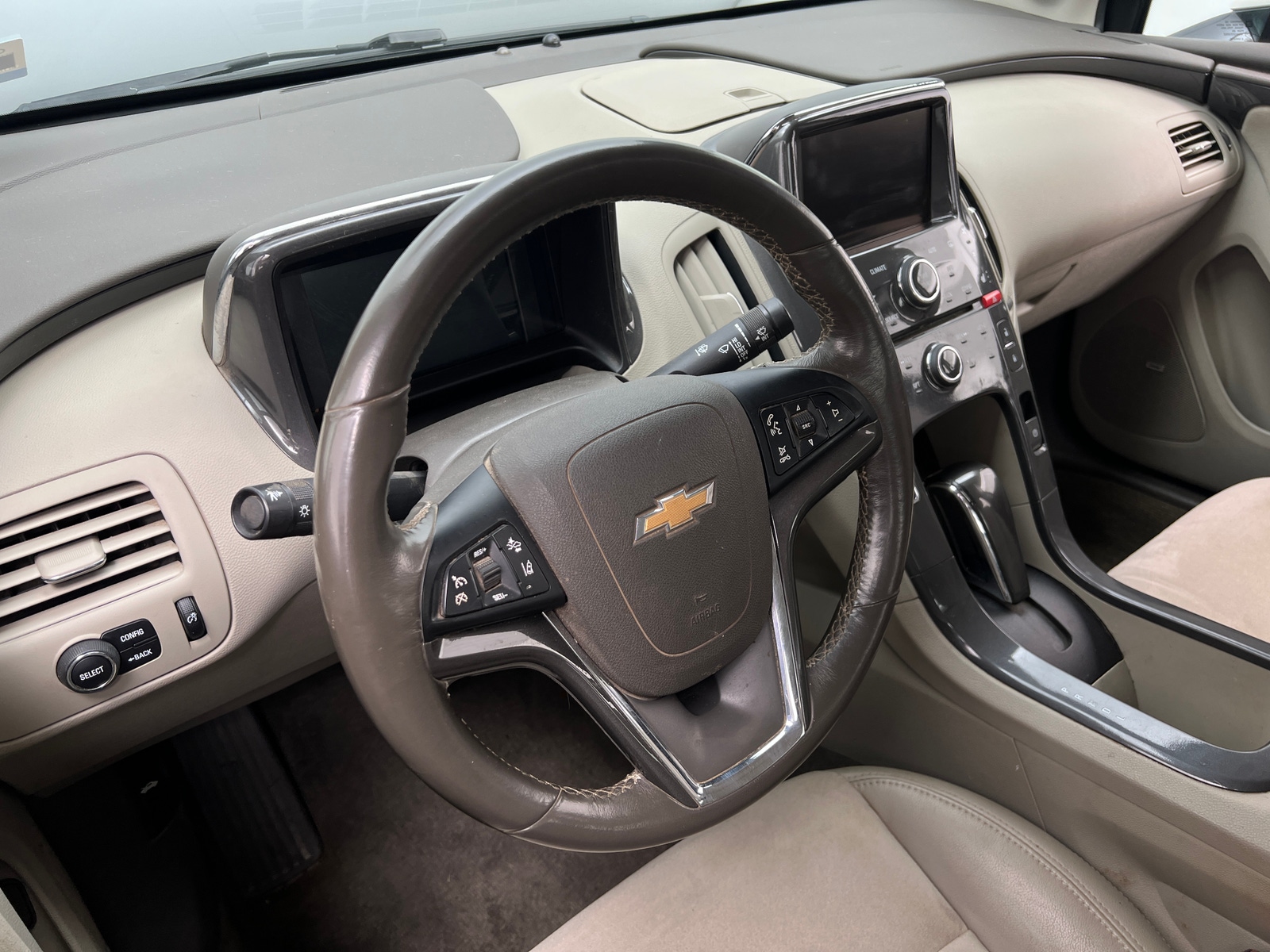 Thumbnail: 2014 Chevrolet Volt - 4