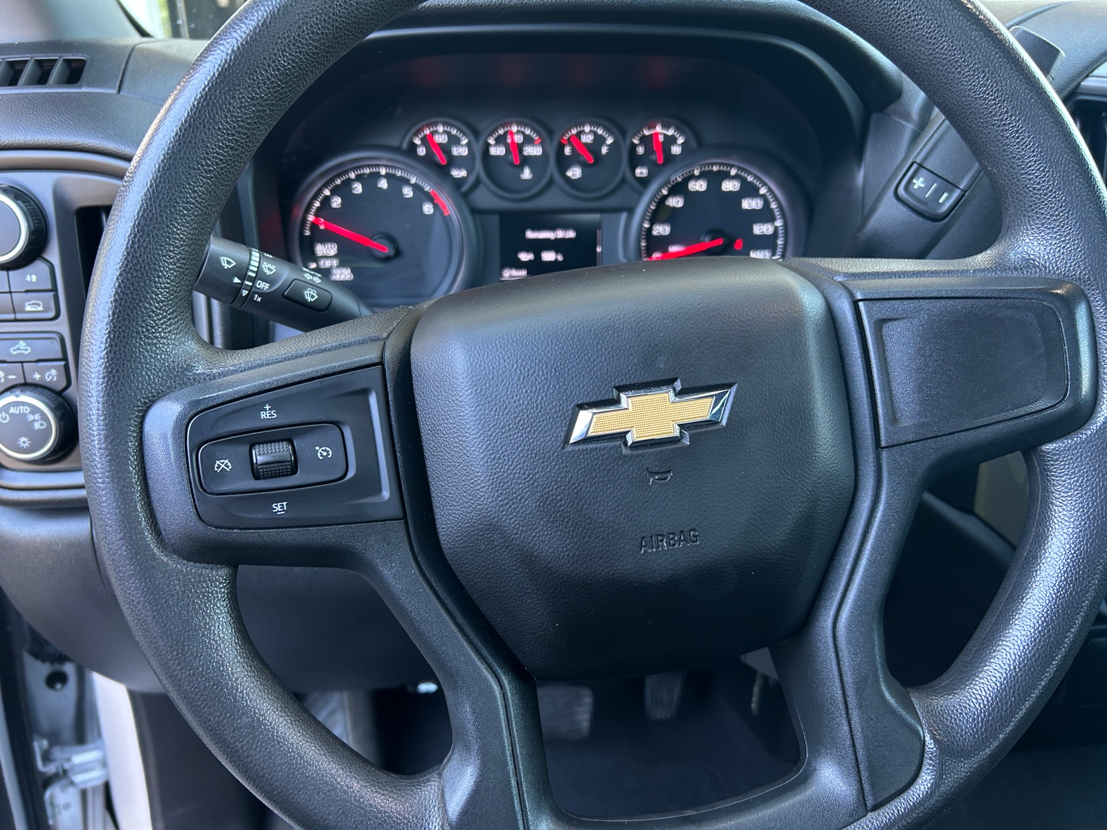 Thumbnail: 2022 Chevrolet Silverado 1500 - 5