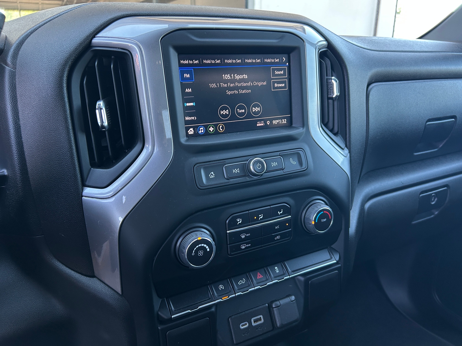 Thumbnail: 2022 Chevrolet Silverado 1500 - 4