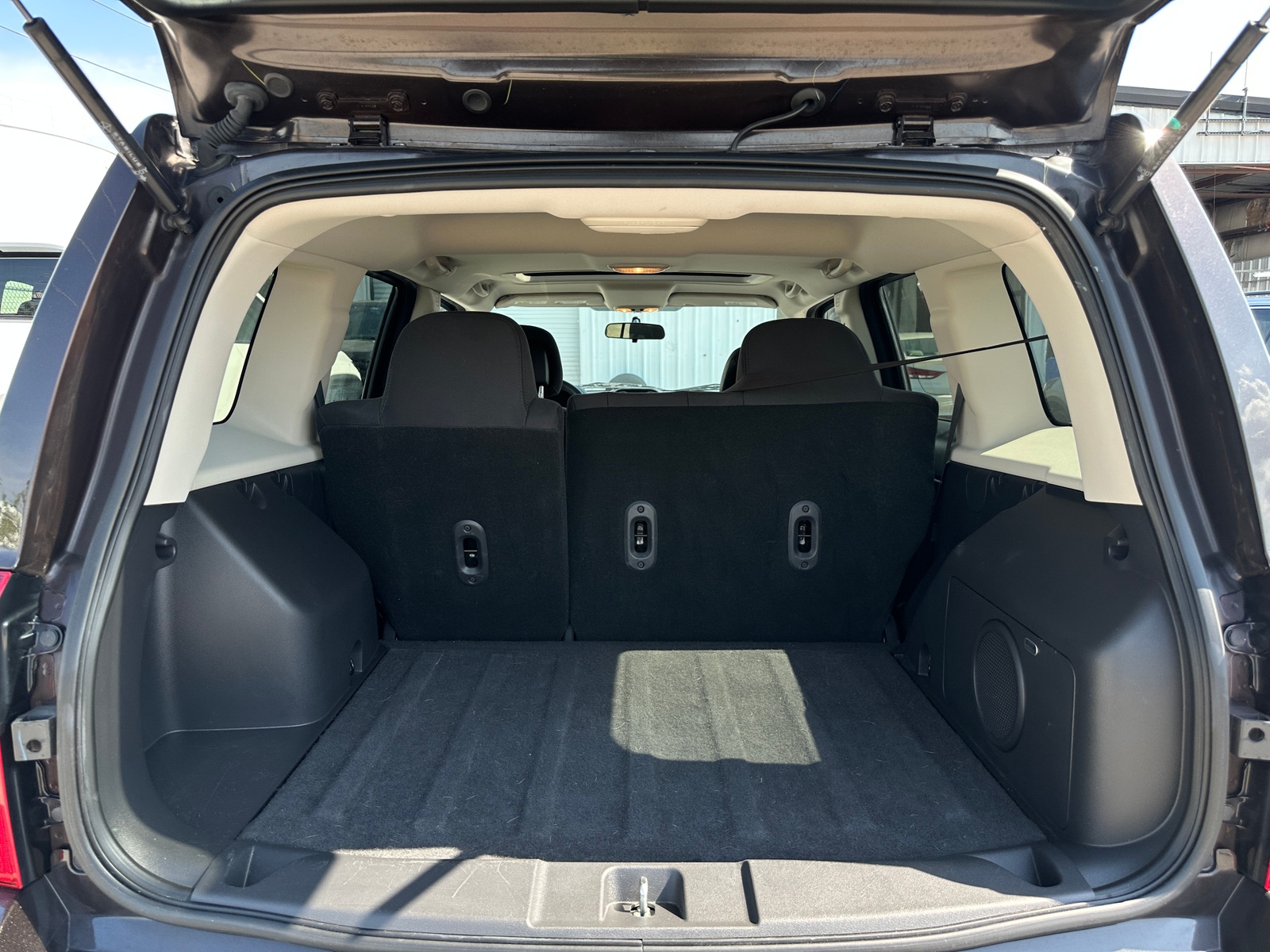 Thumbnail: 2014 Jeep Patriot - 7