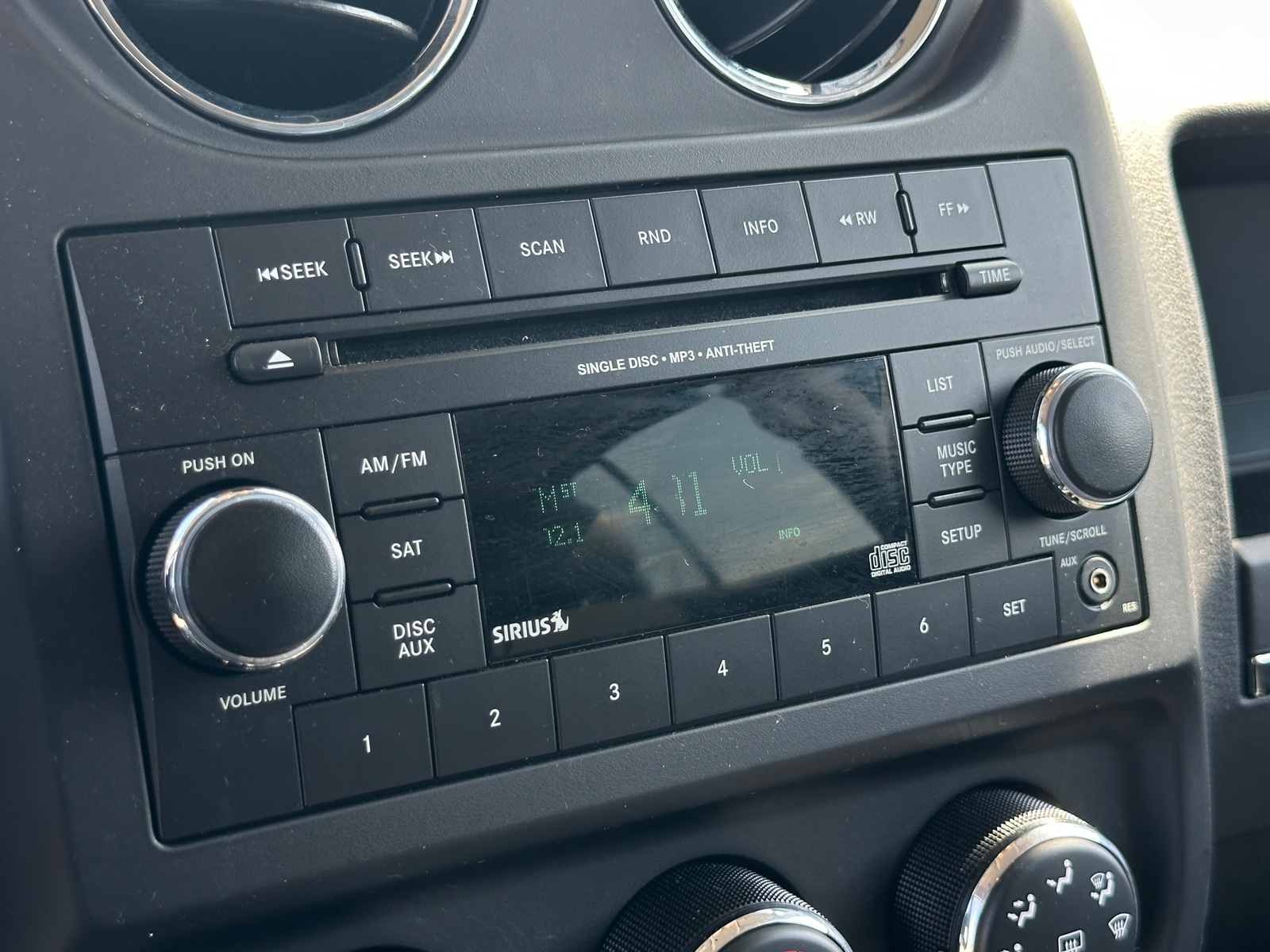 Thumbnail: 2014 Jeep Patriot - 4