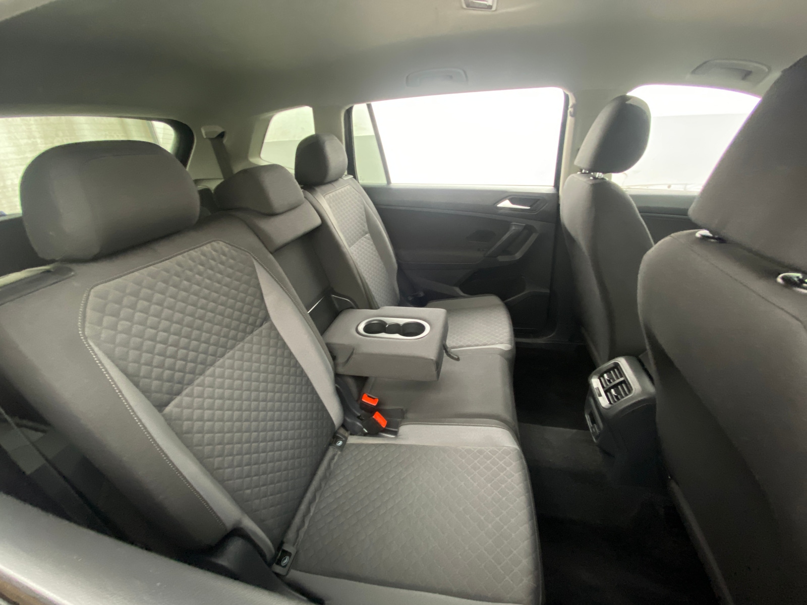 Thumbnail: 2019 Volkswagen Tiguan - 6