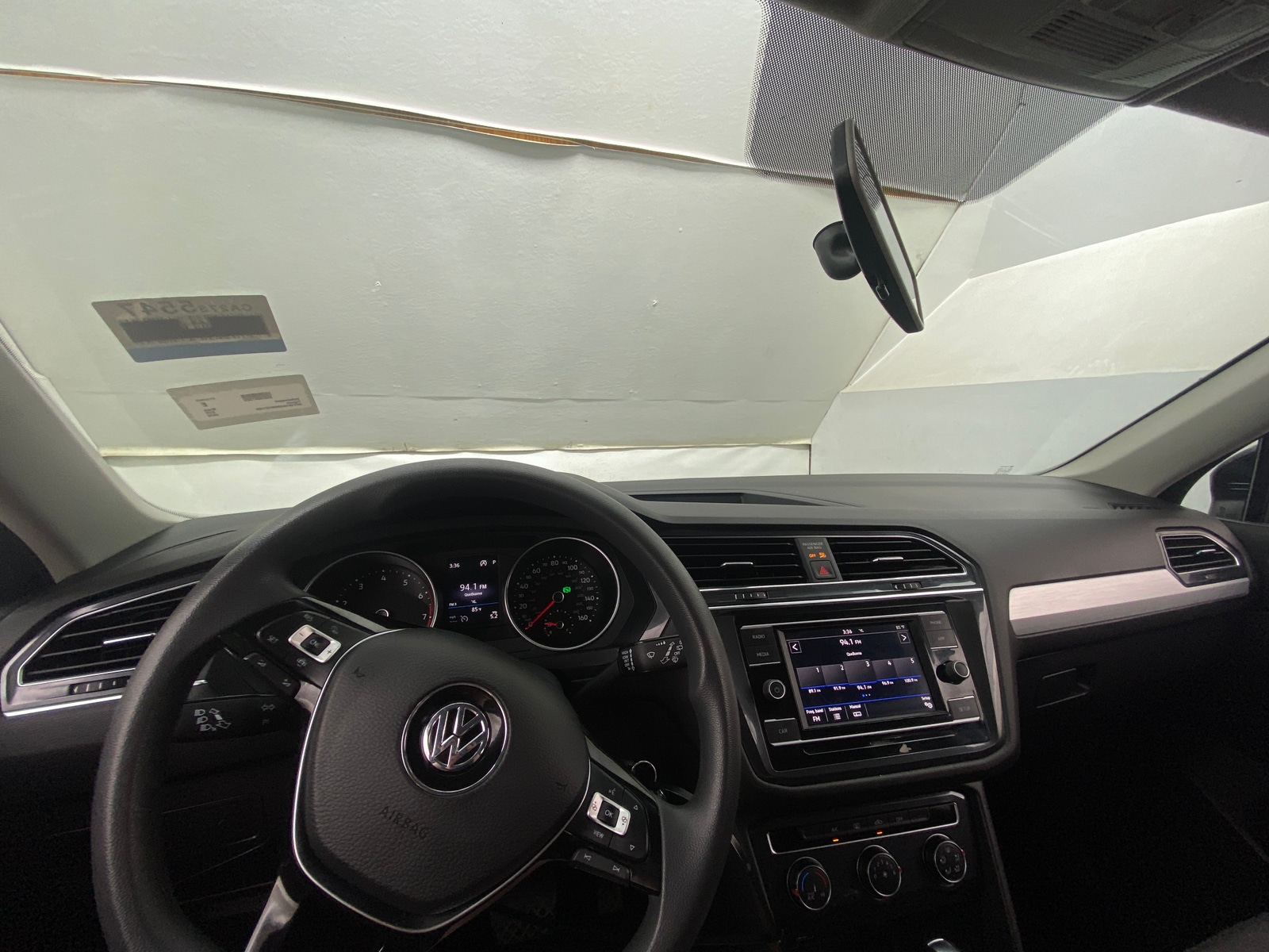 Thumbnail: 2019 Volkswagen Tiguan - 3