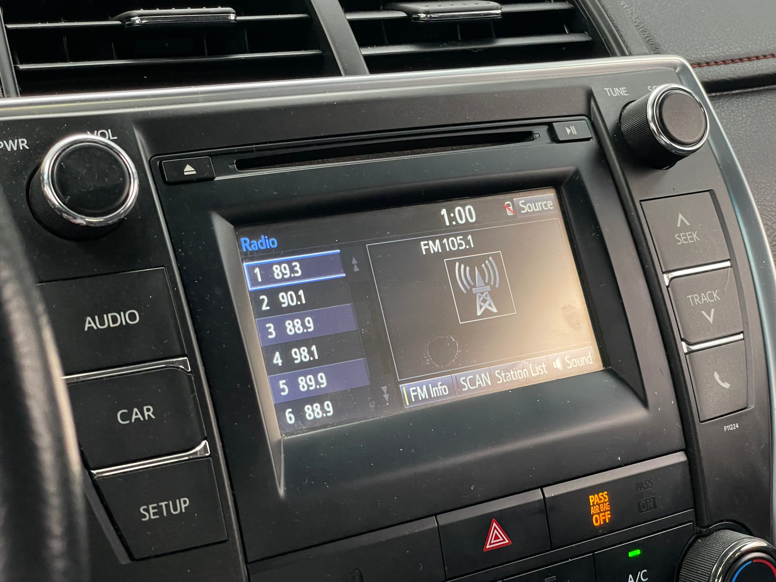 Thumbnail: 2016 Toyota Camry - 4