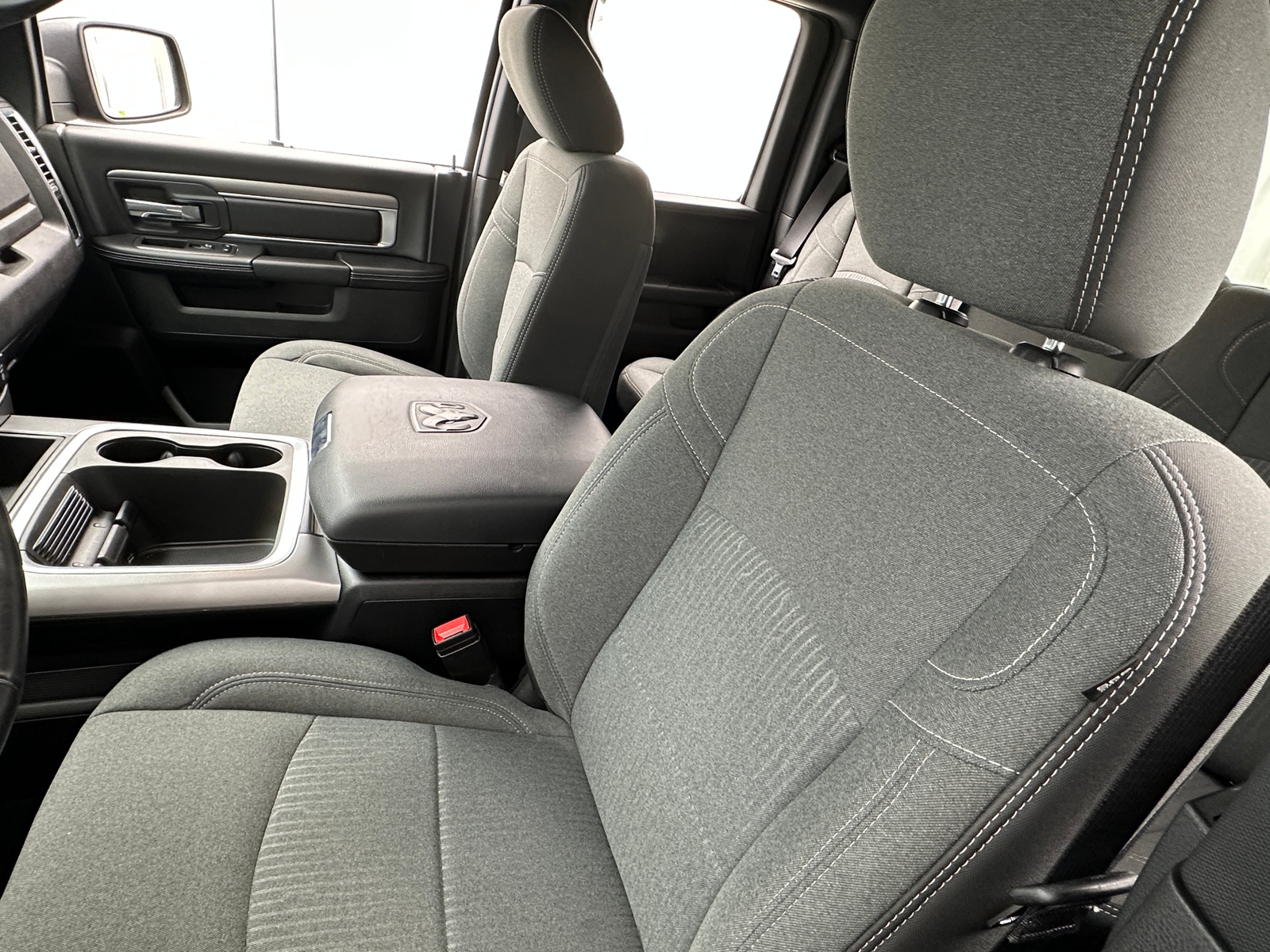 Thumbnail: 2022 RAM 1500 Classic - 2