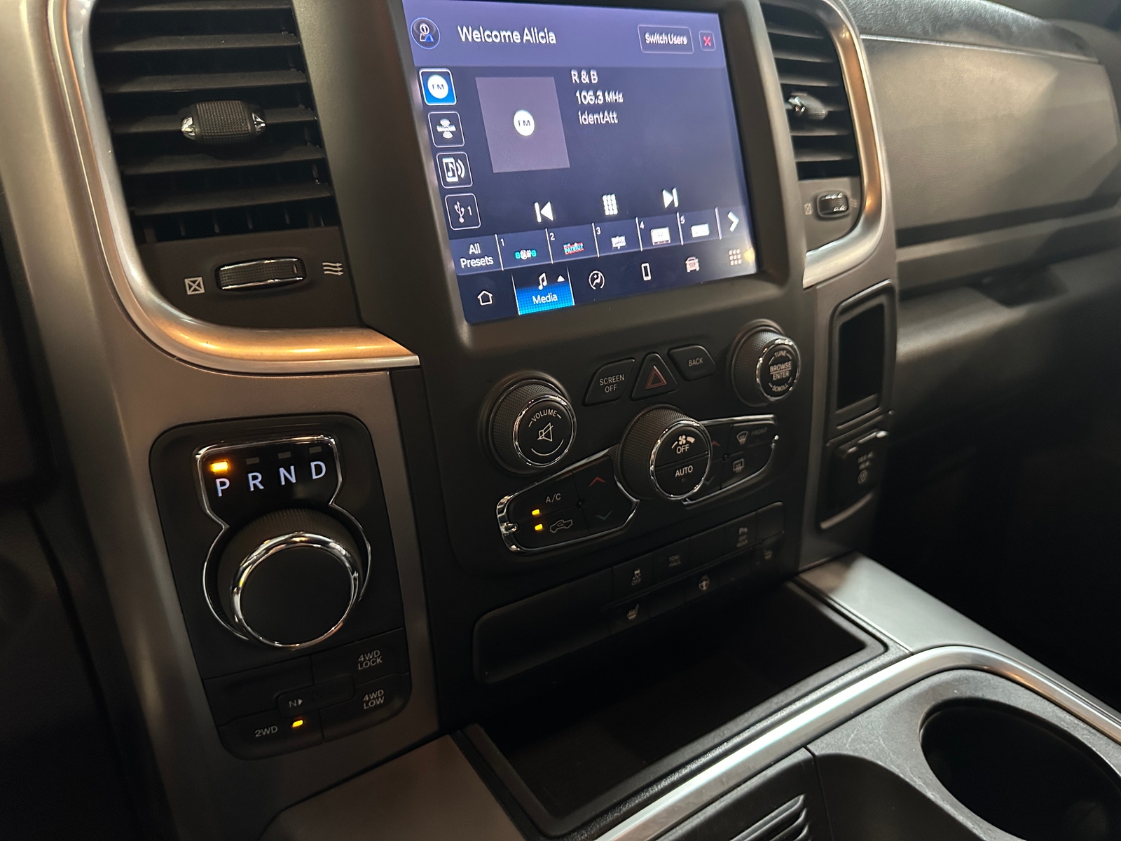 Thumbnail: 2022 RAM 1500 Classic - 4