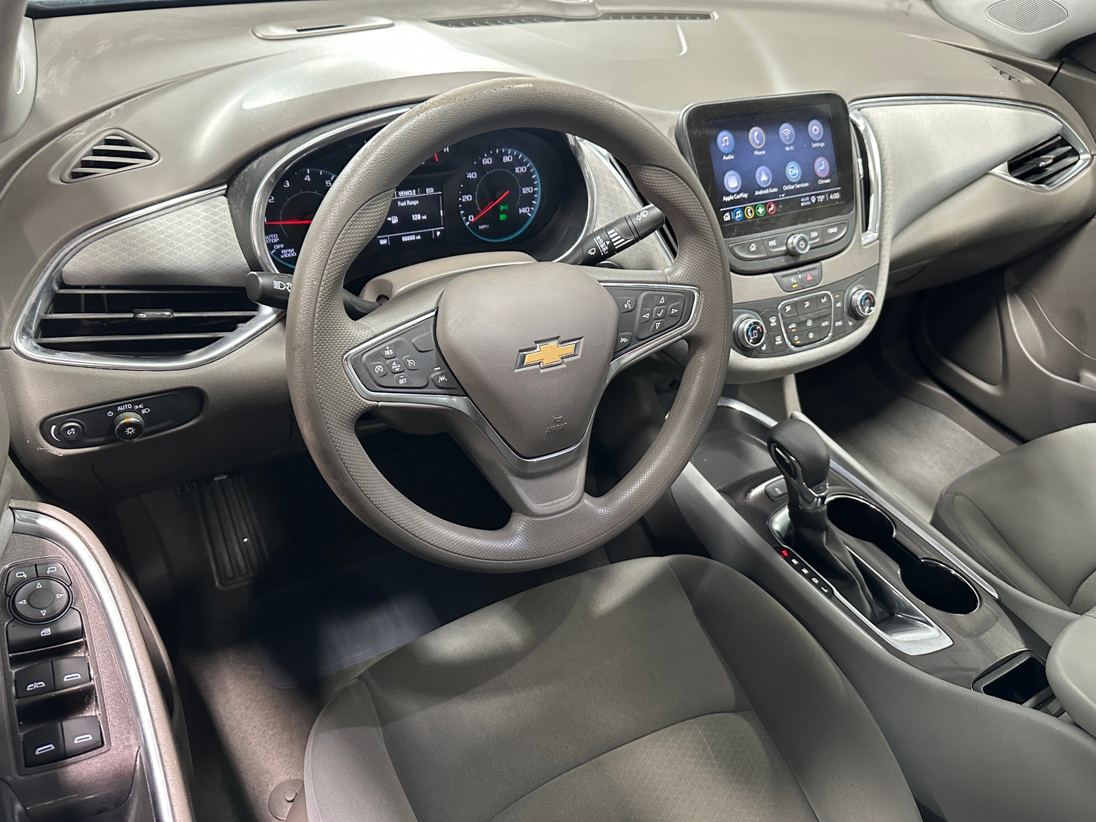Thumbnail: 2021 Chevrolet Malibu - 3