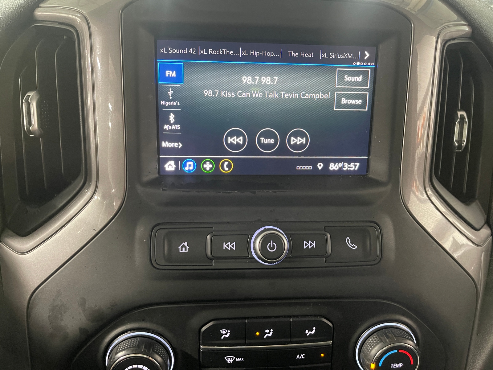 Thumbnail: 2021 Chevrolet Silverado 1500 - 4