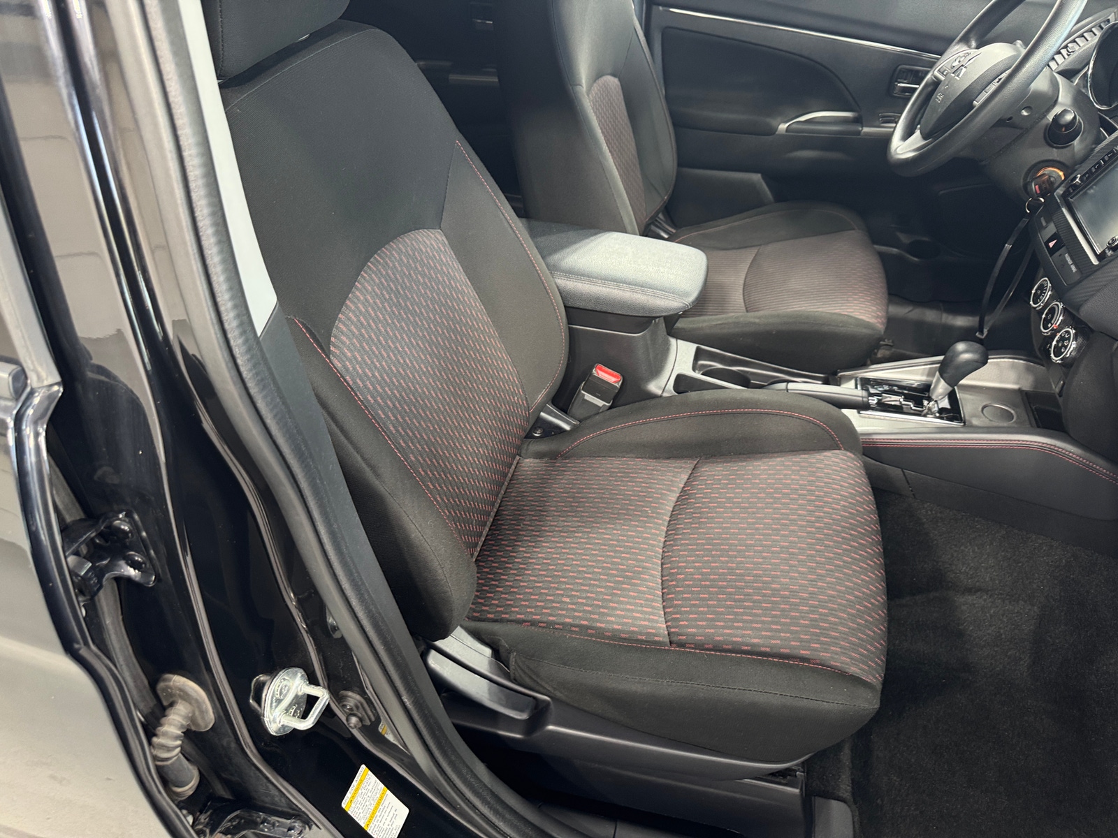 Thumbnail: 2019 Mitsubishi Outlander Sport - 2
