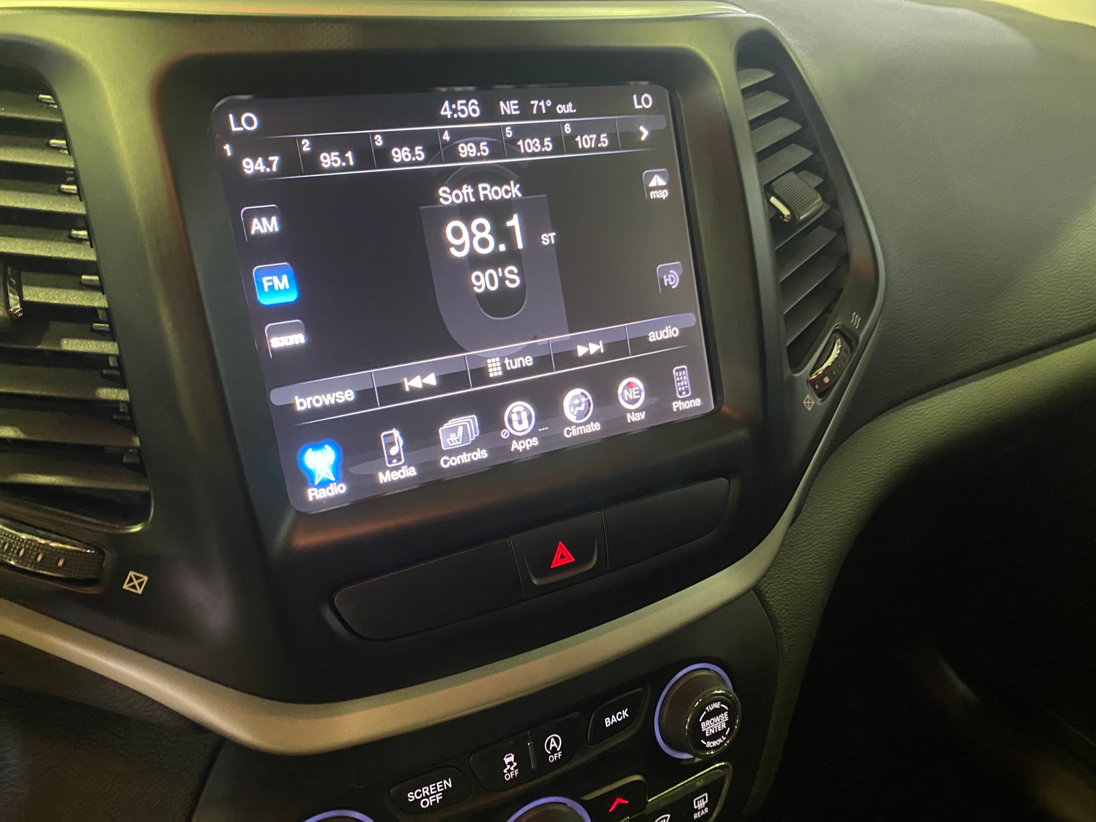 Thumbnail: 2017 Jeep Cherokee - 4