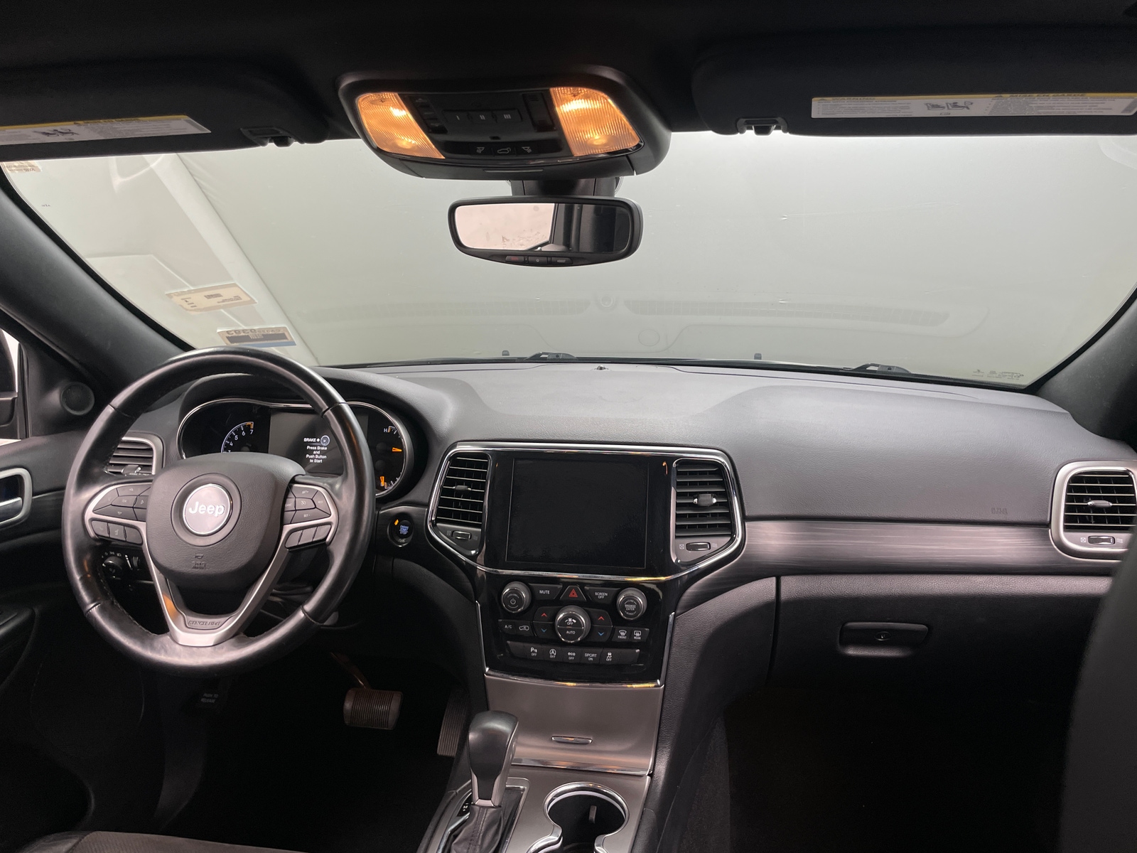 Thumbnail: 2020 Jeep Grand Cherokee - 3