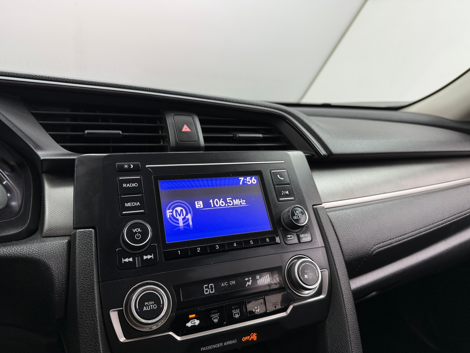 Thumbnail: 2016 Honda Civic - 4