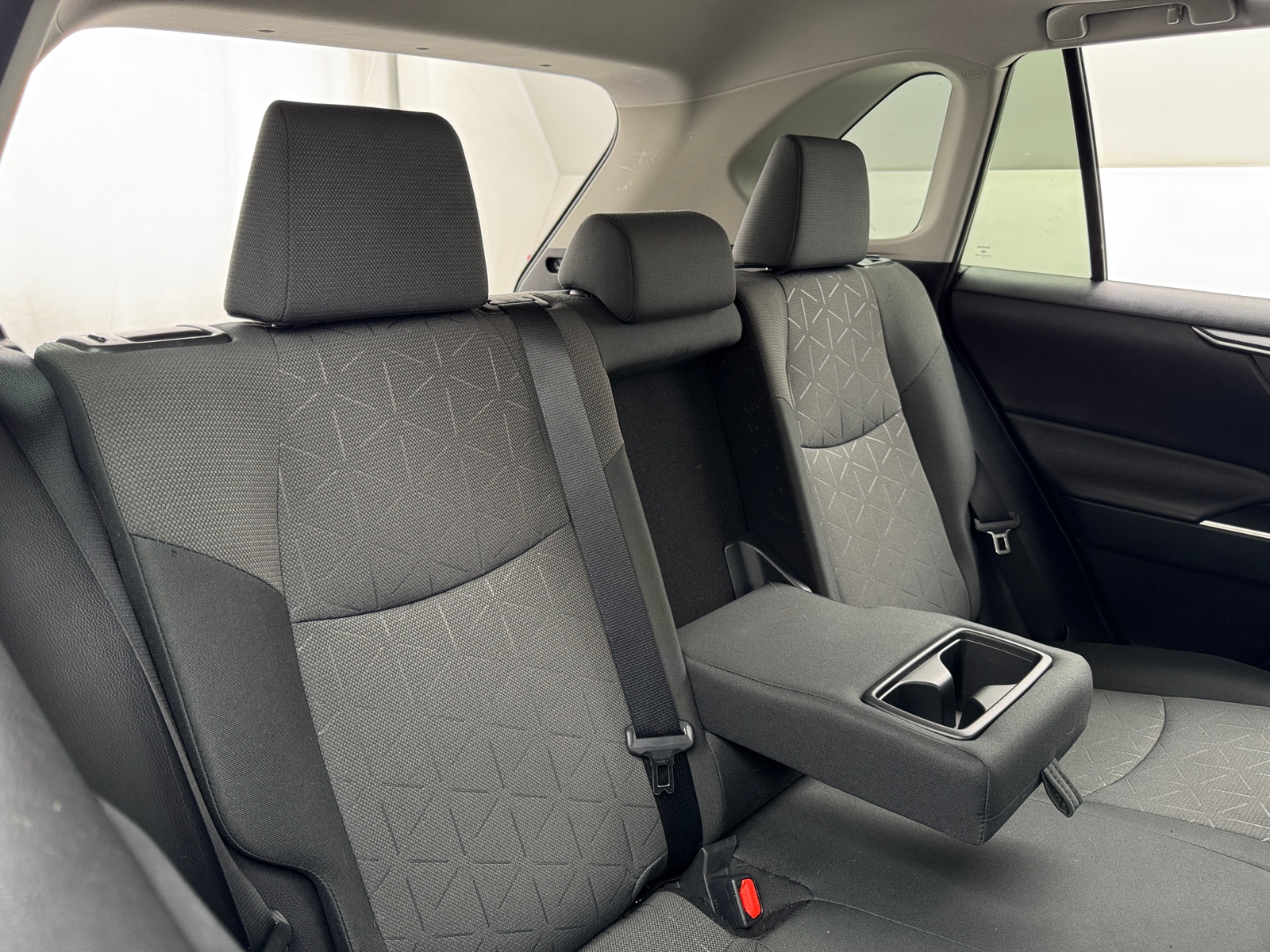 Thumbnail: 2019 Toyota RAV4 - 6