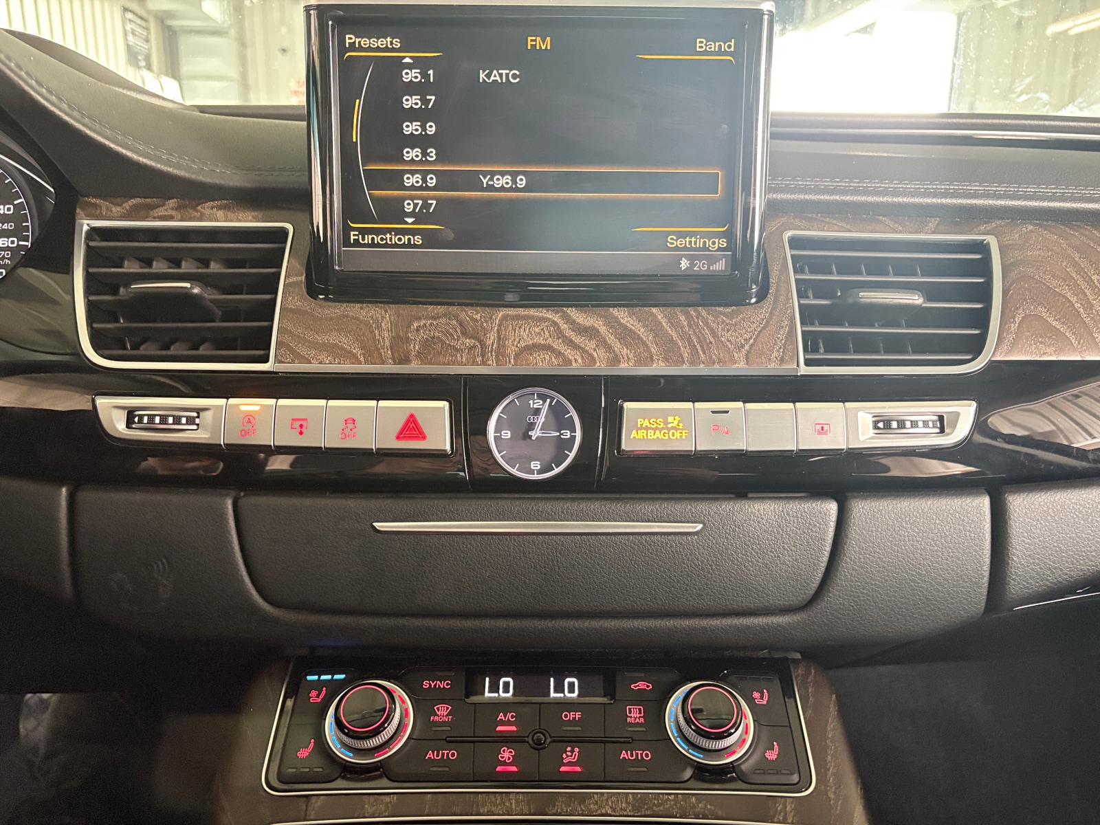 Thumbnail: 2015 Audi A8 - 3